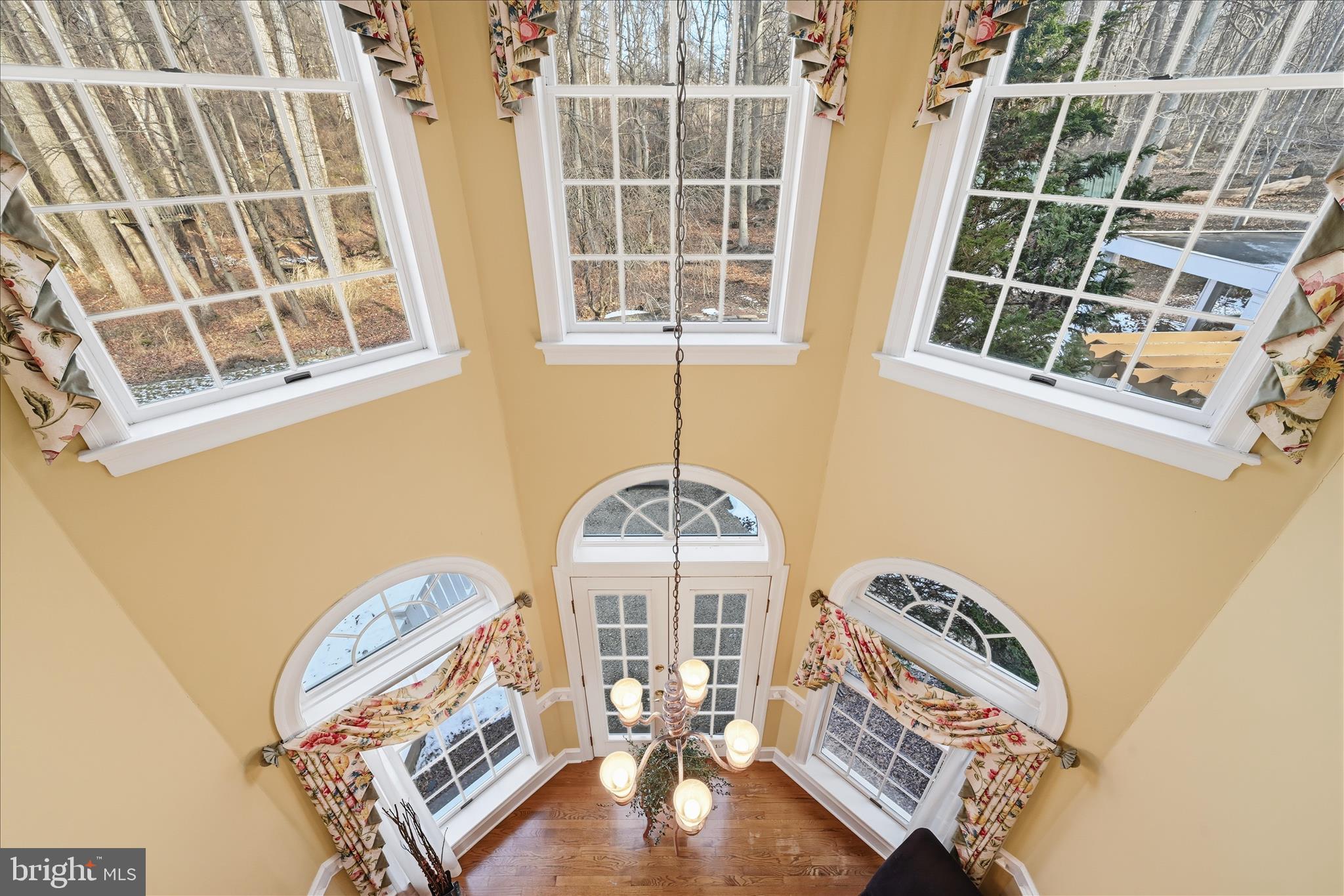 TIMBER VILLA - Residential