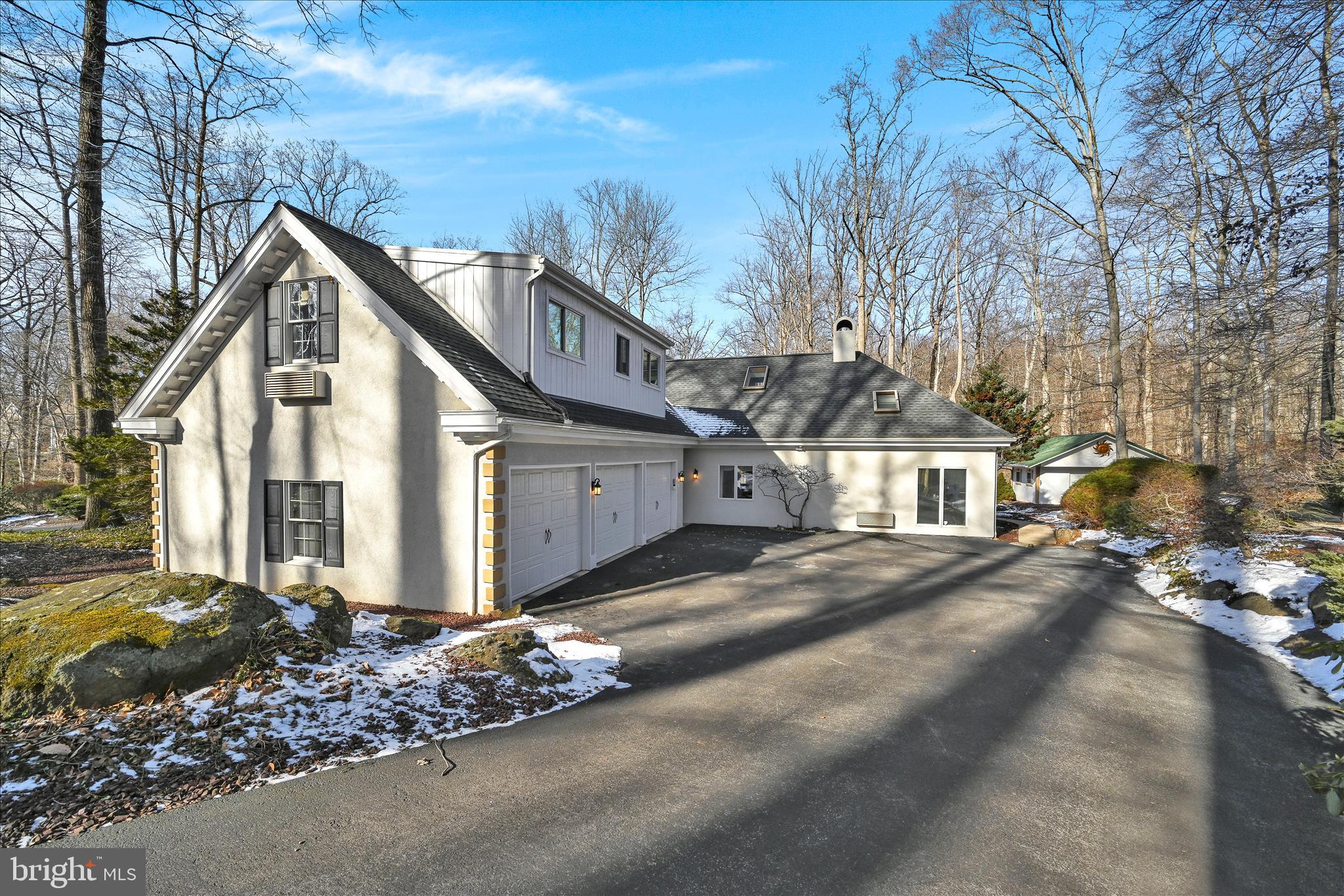 TIMBER VILLA - Residential