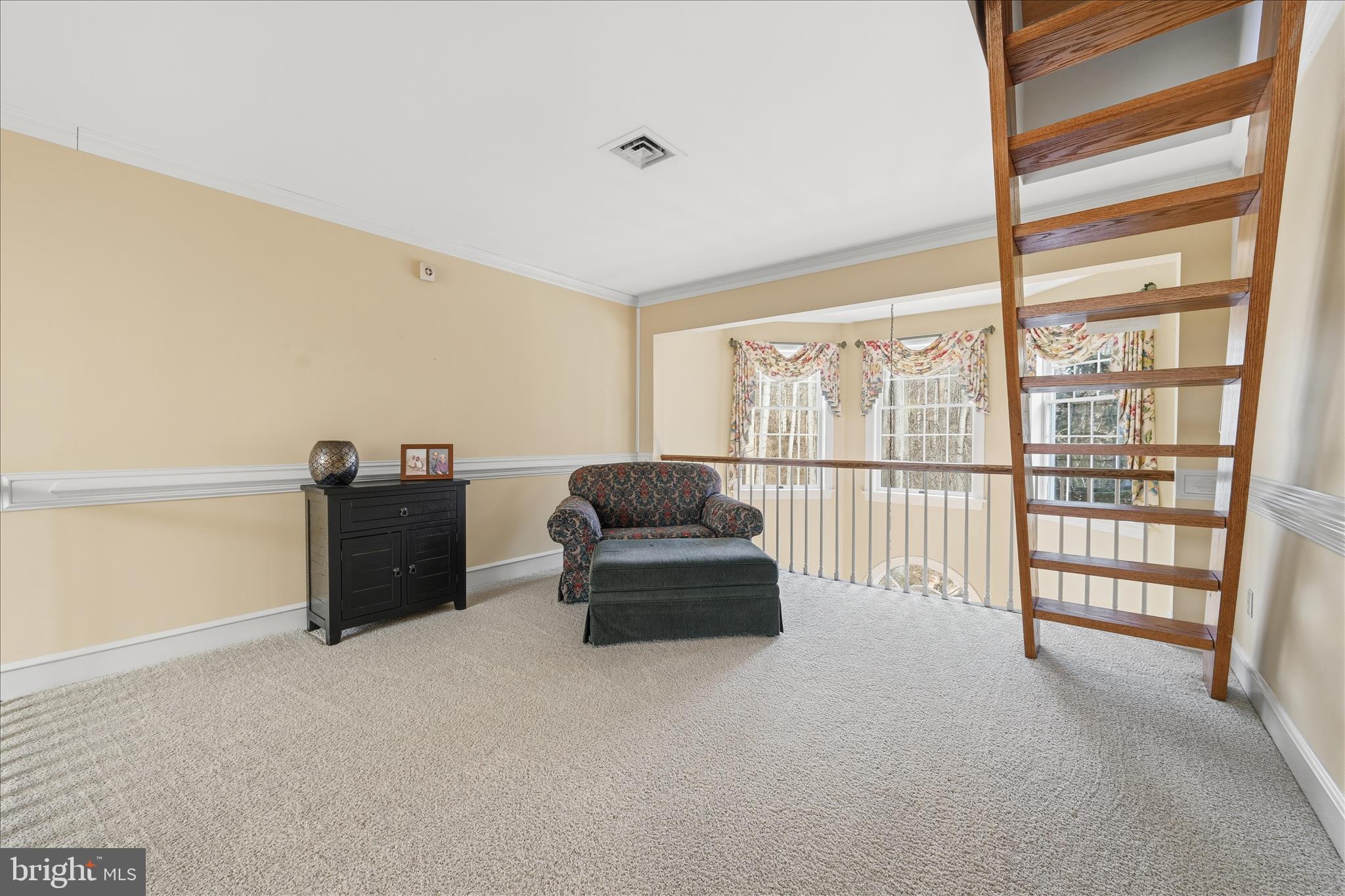 TIMBER VILLA - Residential