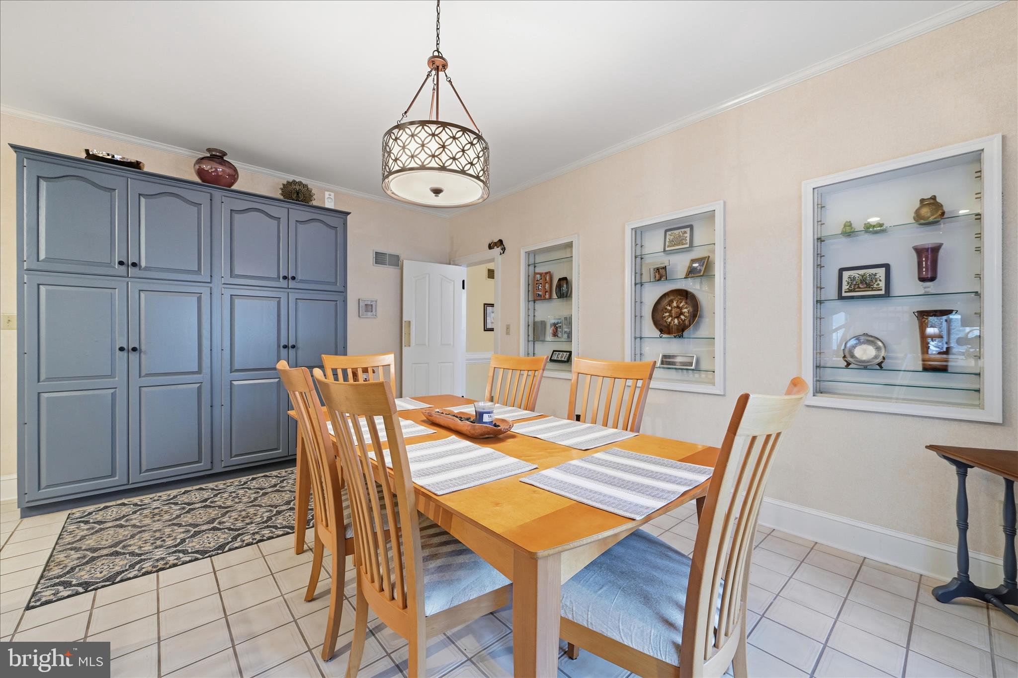 TIMBER VILLA - Residential