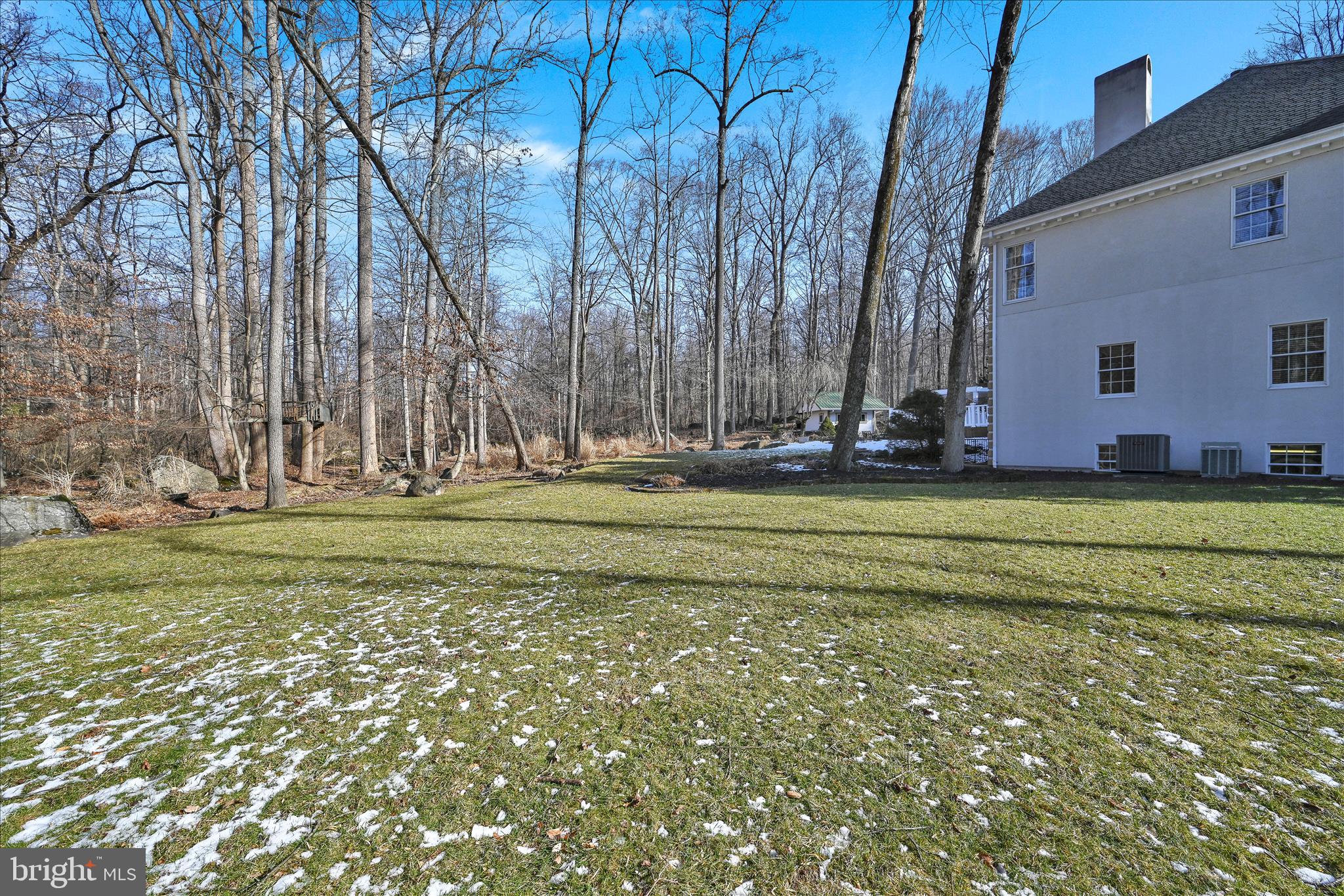 TIMBER VILLA - Residential