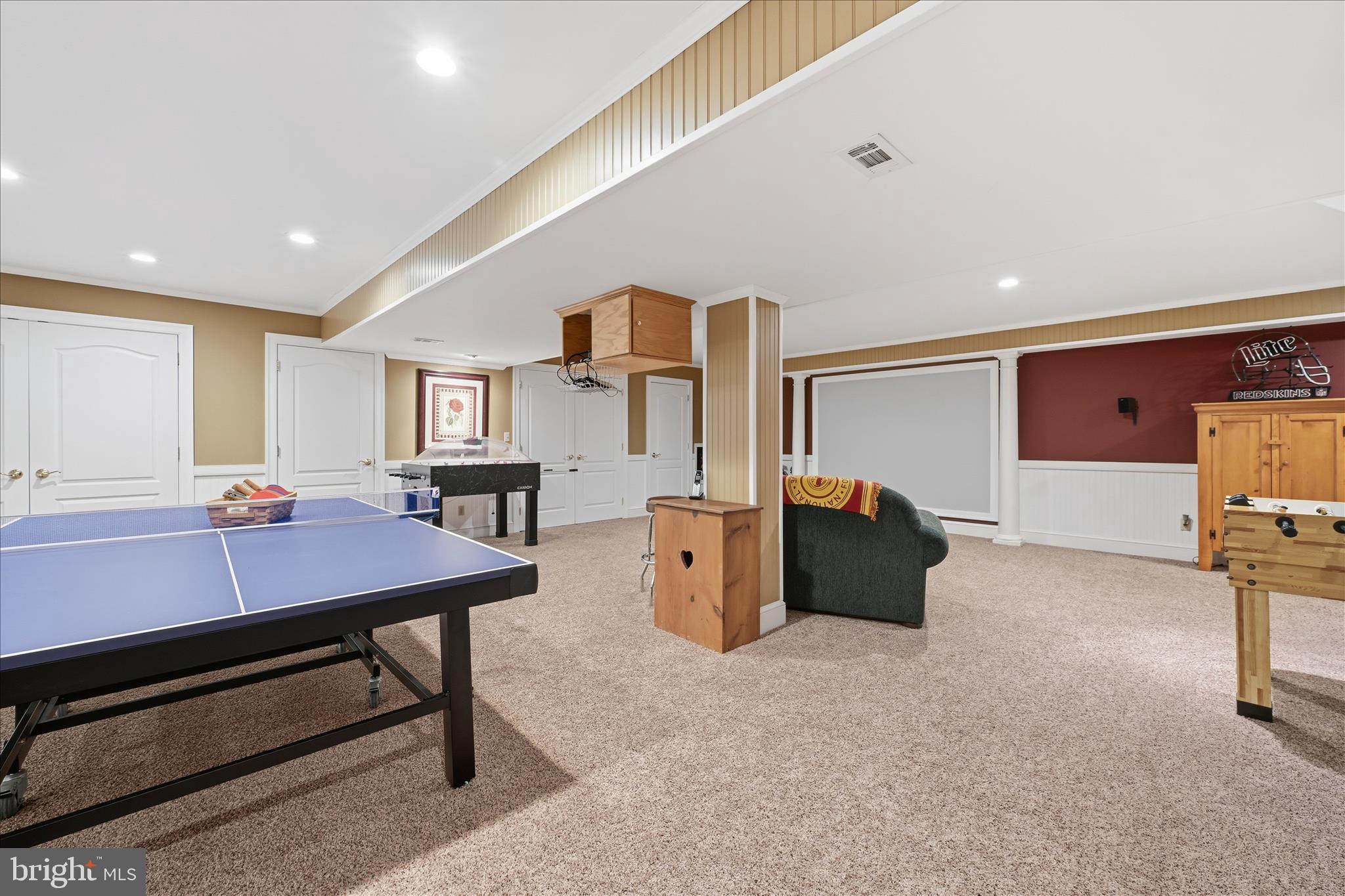 TIMBER VILLA - Residential