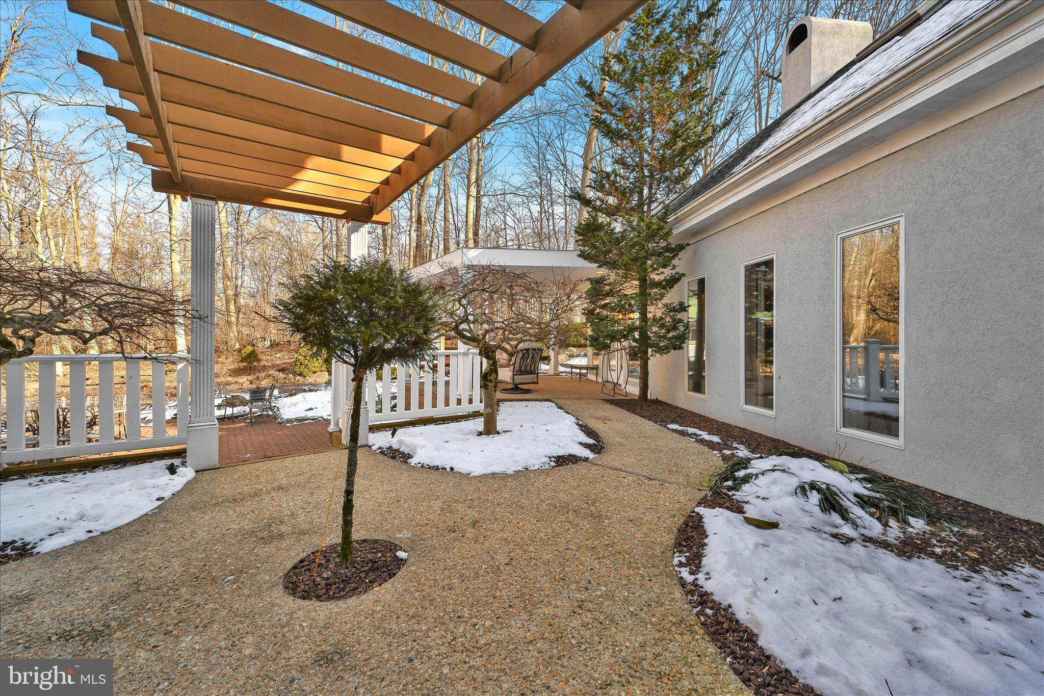 TIMBER VILLA - Residential