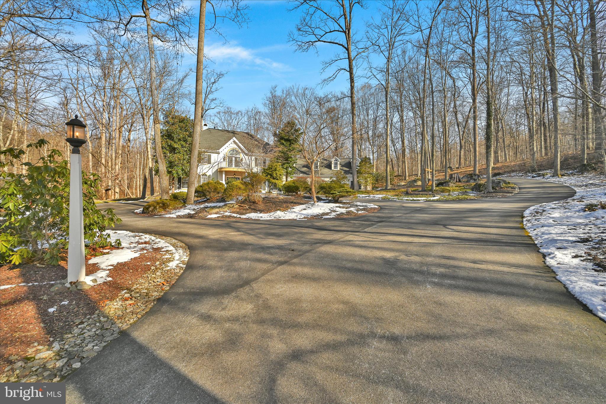 TIMBER VILLA - Residential