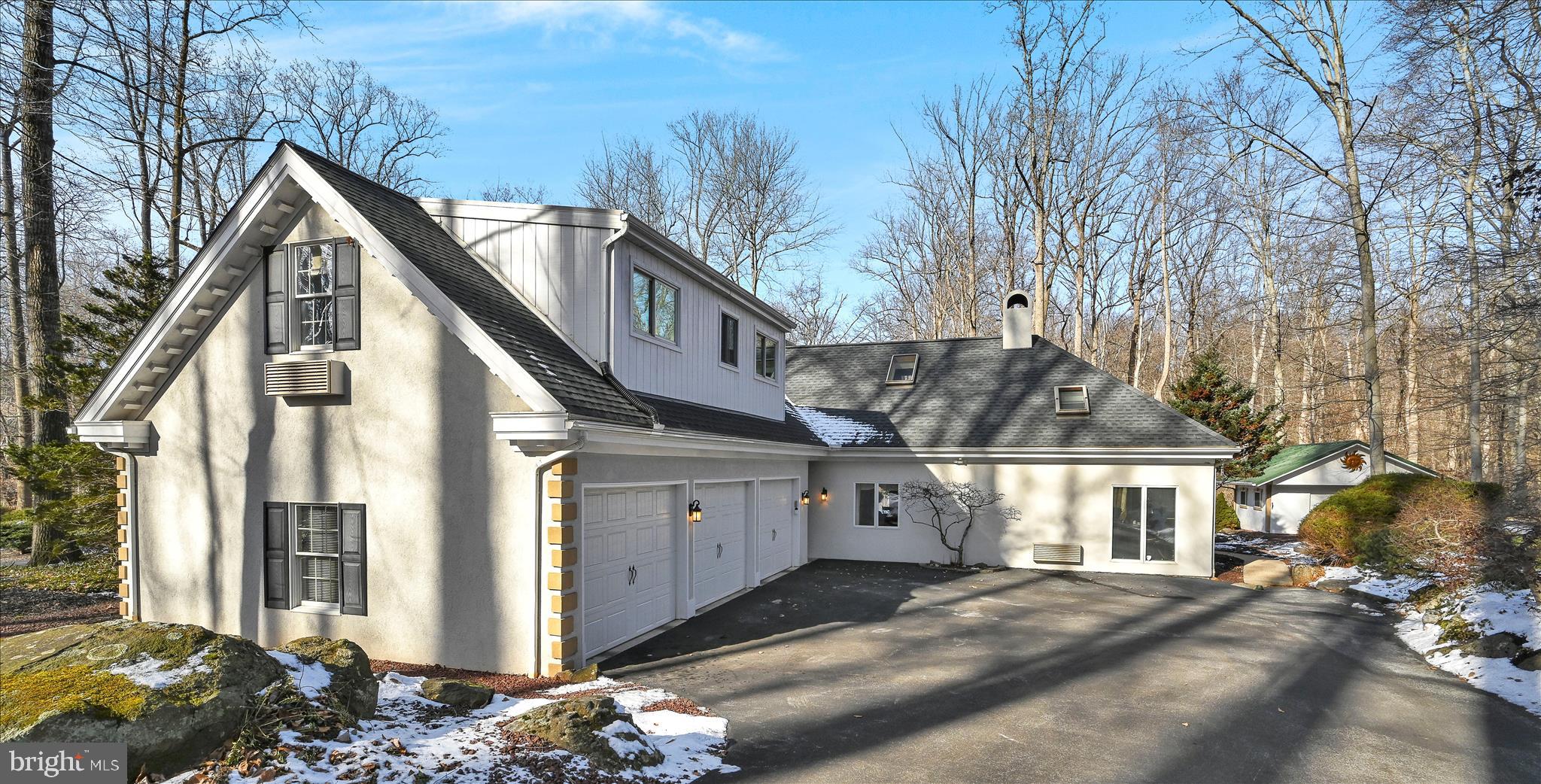 TIMBER VILLA - Residential