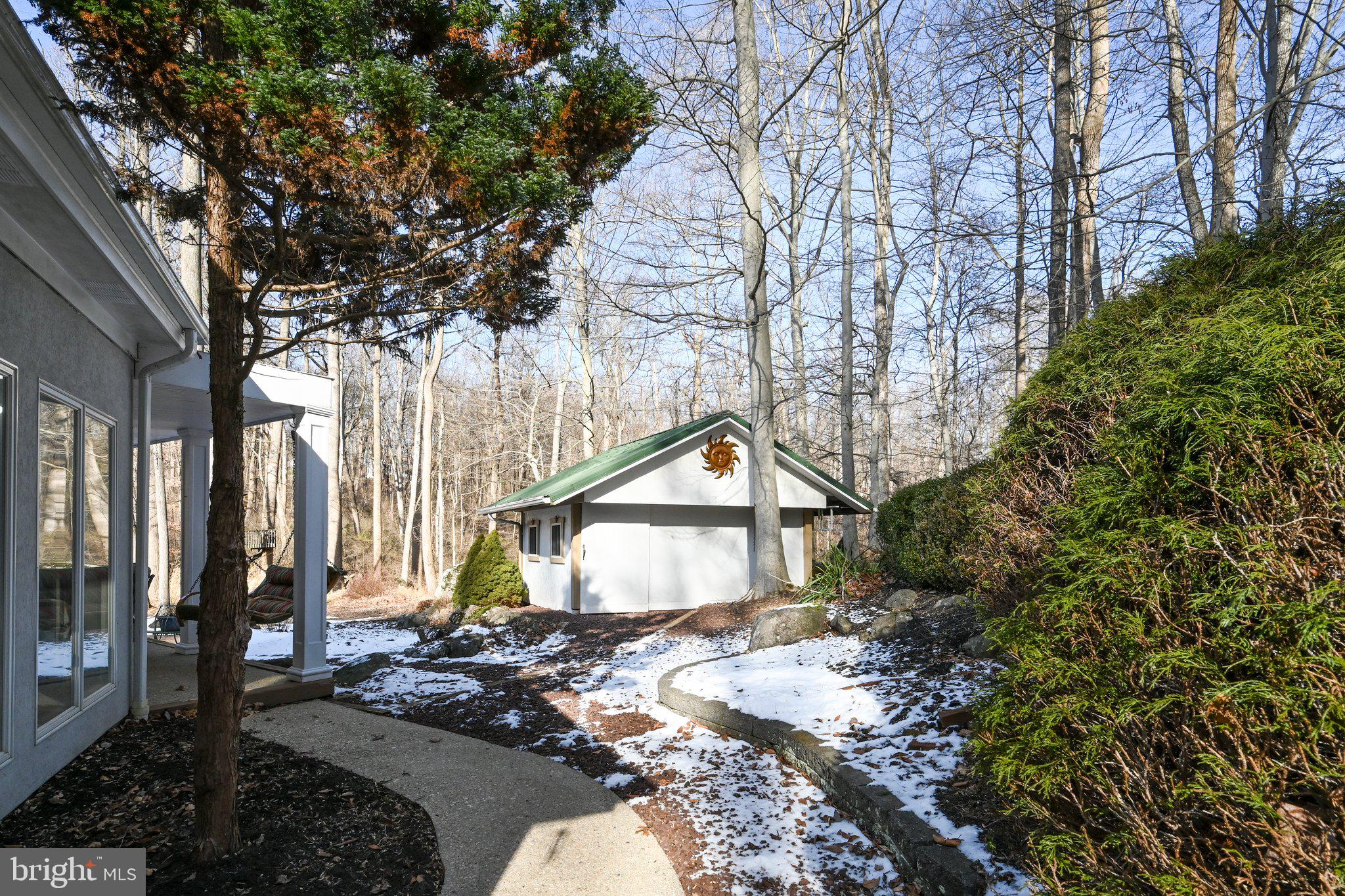 TIMBER VILLA - Residential