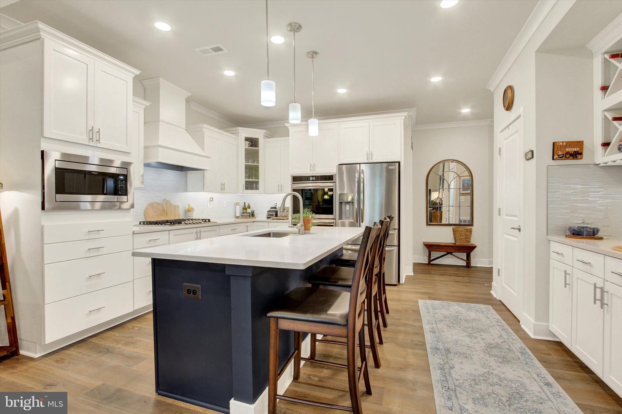 99 RUSTIC WOOD DRIVE