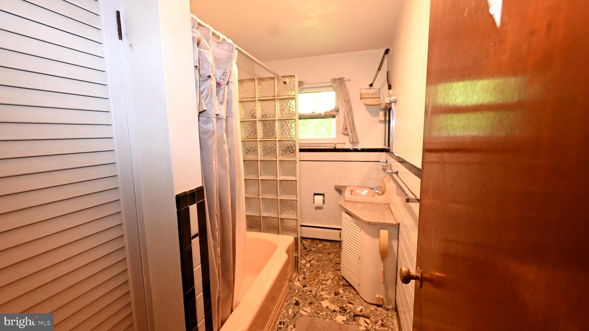 PLEASANT ACRES - Residential