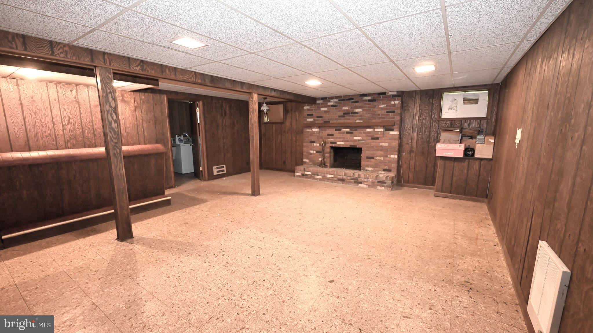 PLEASANT ACRES - Residential