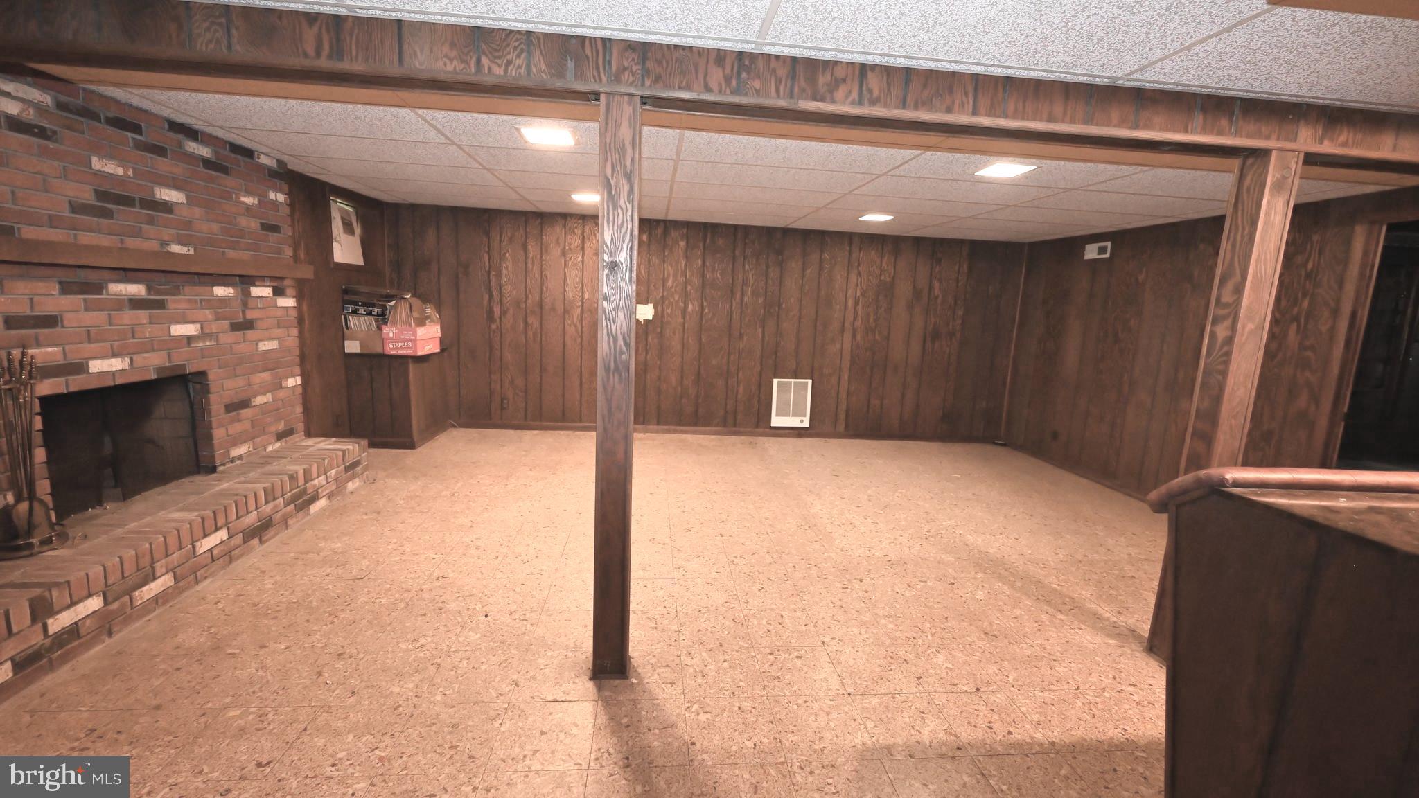 PLEASANT ACRES - Residential