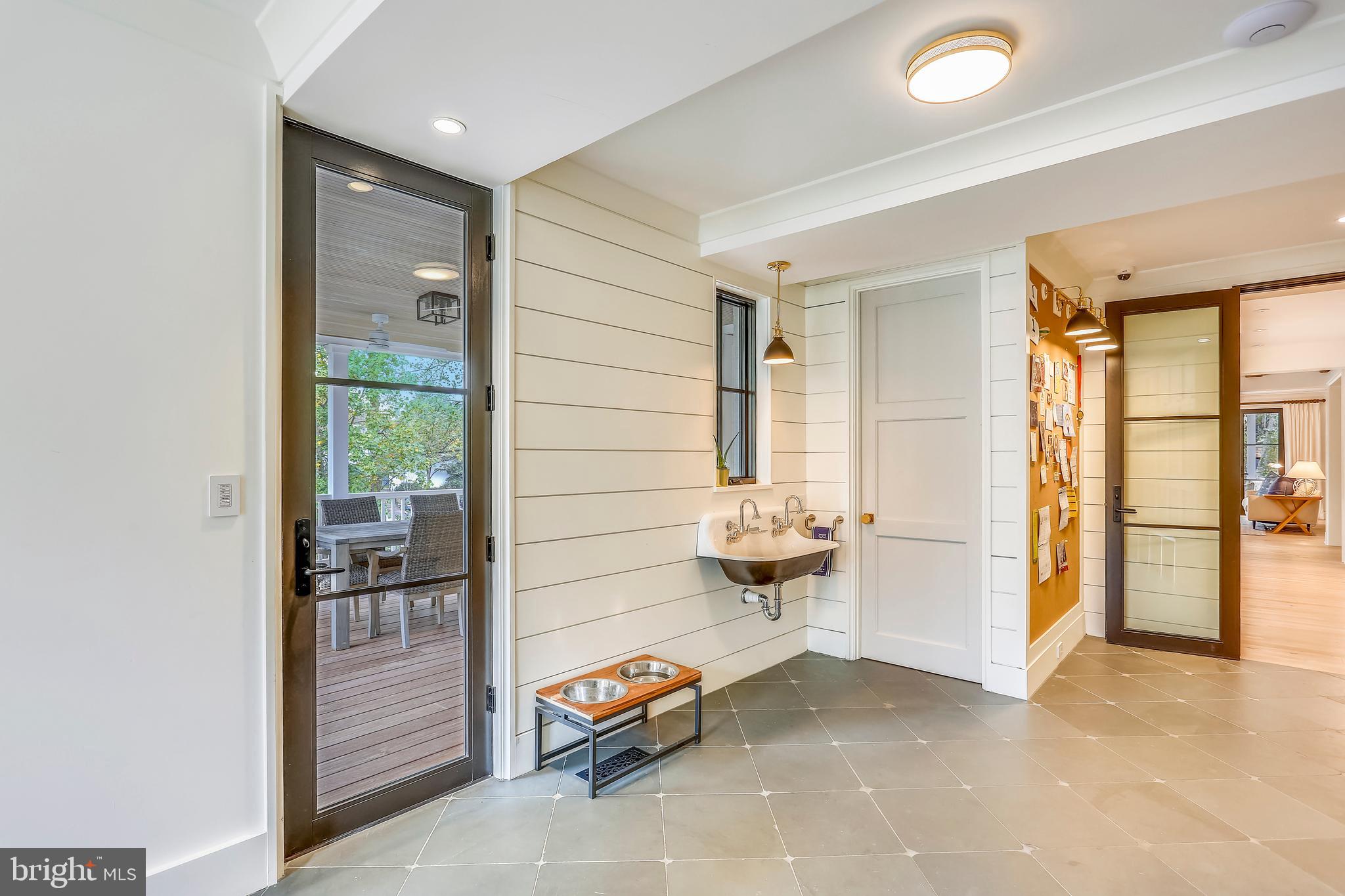 KENWOOD - Residential