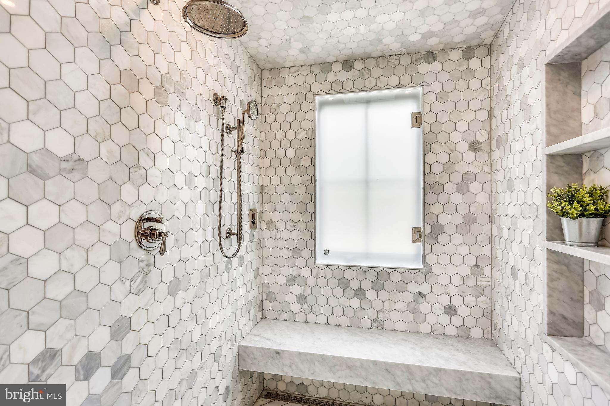 KENWOOD - Residential