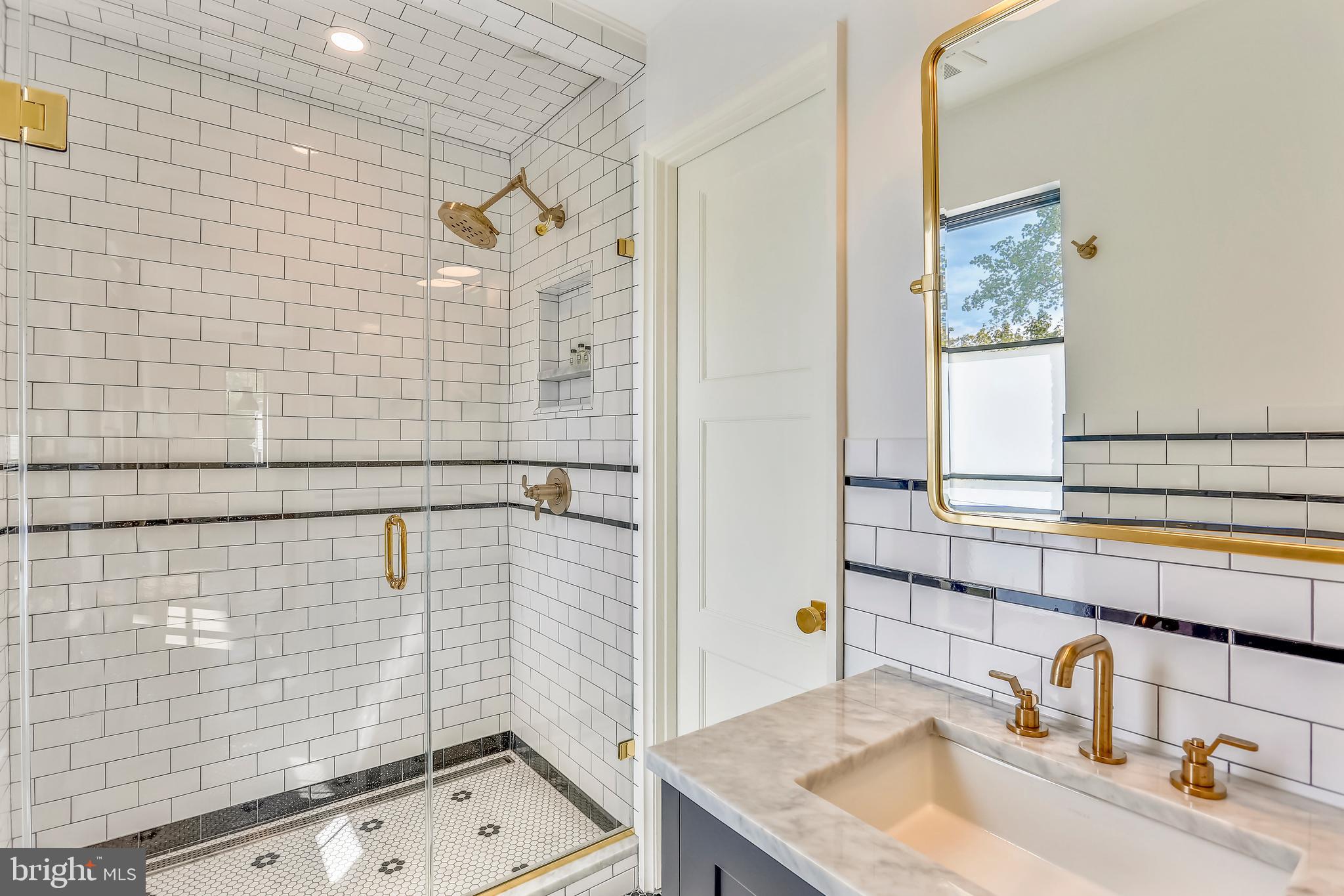 KENWOOD - Residential