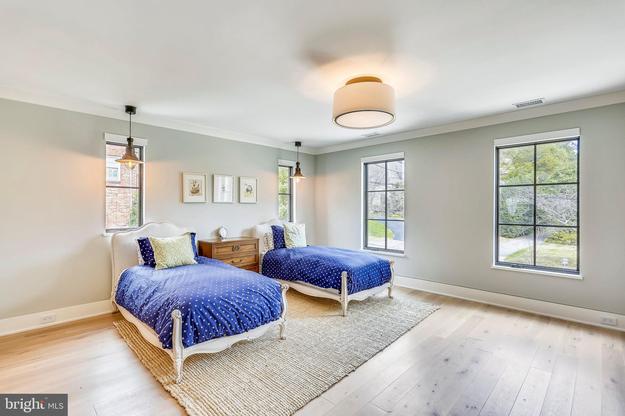 KENWOOD - Residential