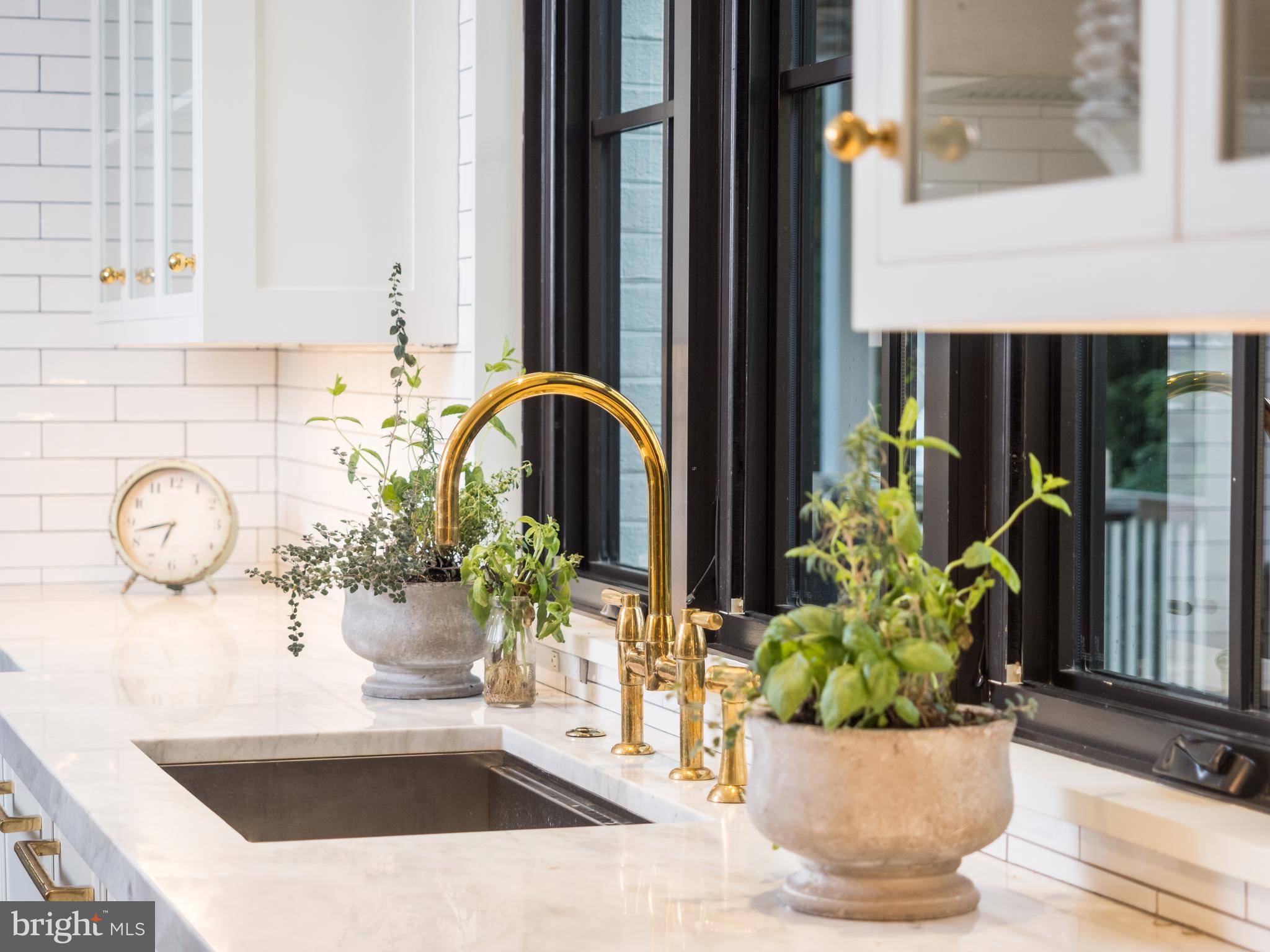 KENWOOD - Residential