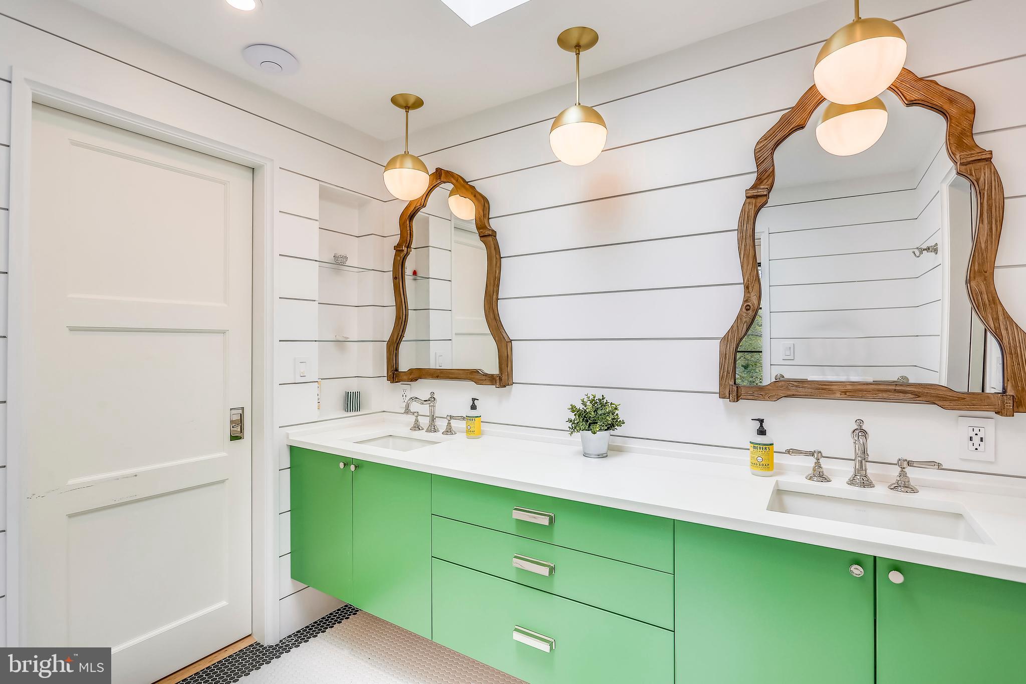 KENWOOD - Residential