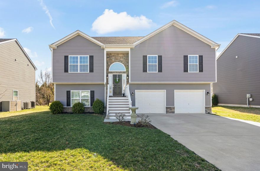 Nestled back in Princeton Shoals, this meticulously maintained home will captivate your attention and admiration.  Wall colors are warm and neutral and cathedral ceilings are paired with lots of natural light.

Upgraded kitchen accommodates lots of action with an open concept that allows for entertaining while cooking.  Oversized island offers a convenient place to prepare and serve meals.  

Upper level offers 3 bedrooms or office space, and 2 full baths.  Primary bedroom has a tray ceiling and two walk-in closets.  Primary bath is upgraded with tile flooring, tile shower, and double vanity sinks.  

Lower level offers the potential for an owner or inlaw suite complete with its own walkout entrance, full bath, rec room and kitchenette.  Trex deck off the kitchen overlooks the backyard and is ideal for grilling. Extended patio and custom pergola are the perfect spots for relaxing and entertaining. Bonus storage room in the garage is conditioned for a variety of storage options.  Radon mitigation system has been installed.  Enjoy the convenience of a double-car, paved driveway.