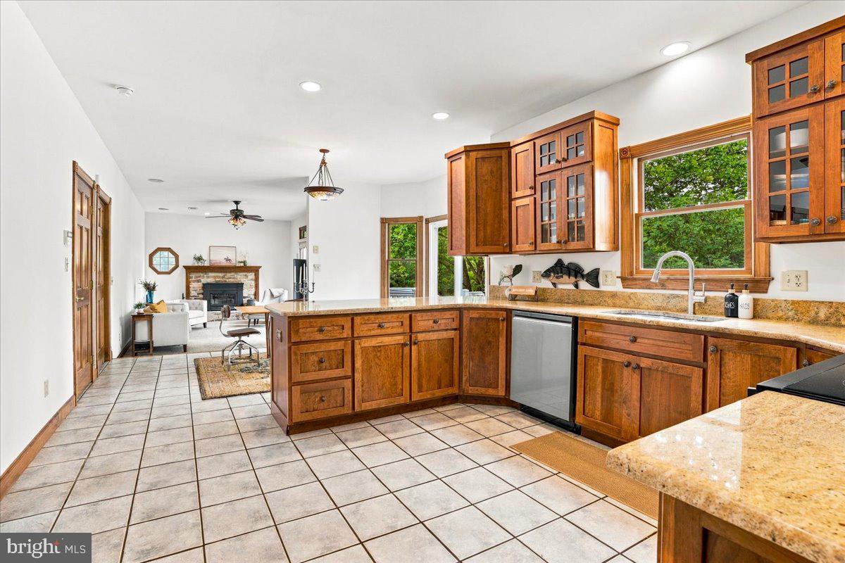 3416 HAWKS LANE