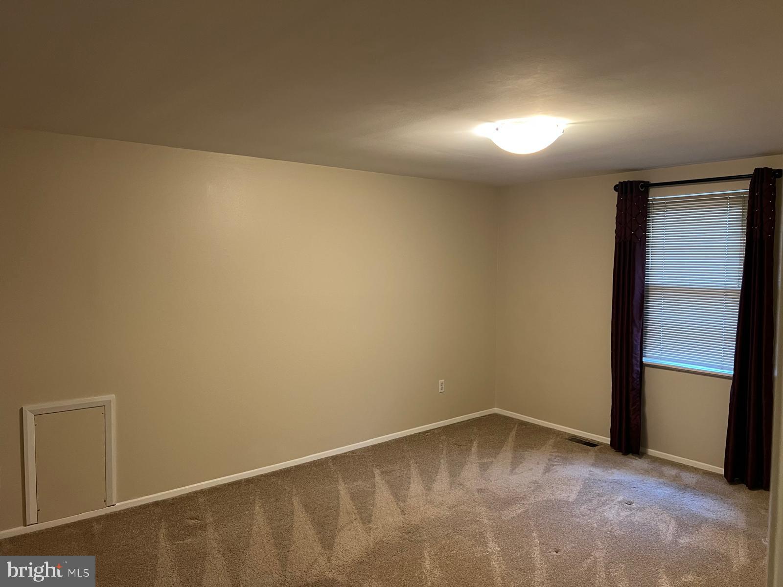 WOODBRIDGE VALLEY - Residential Lease