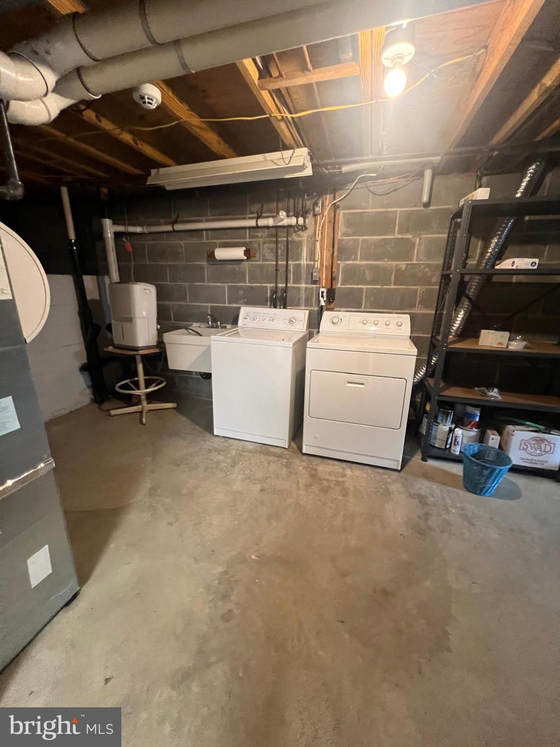 WOODBRIDGE VALLEY - Residential Lease