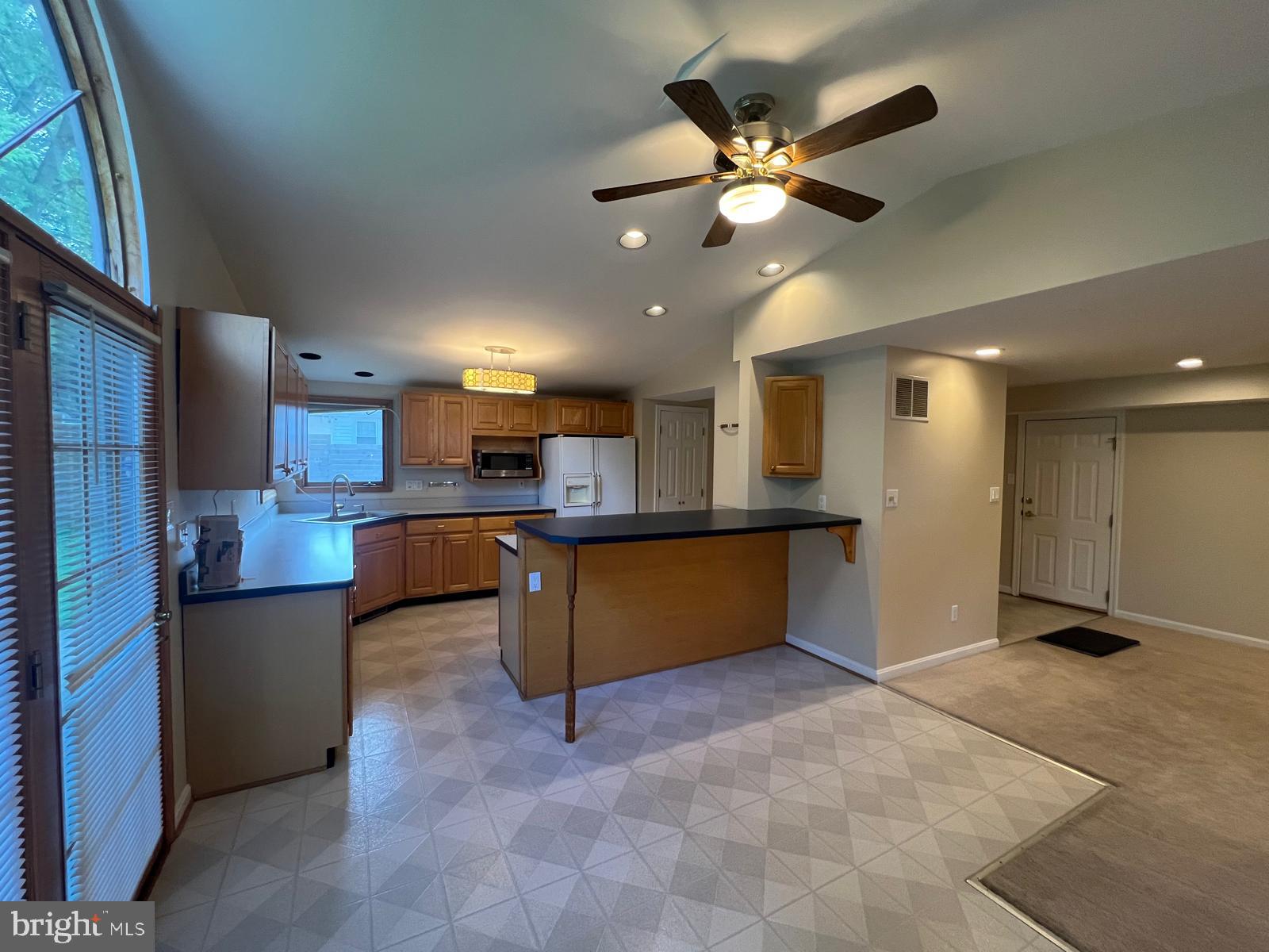 WOODBRIDGE VALLEY - Residential Lease