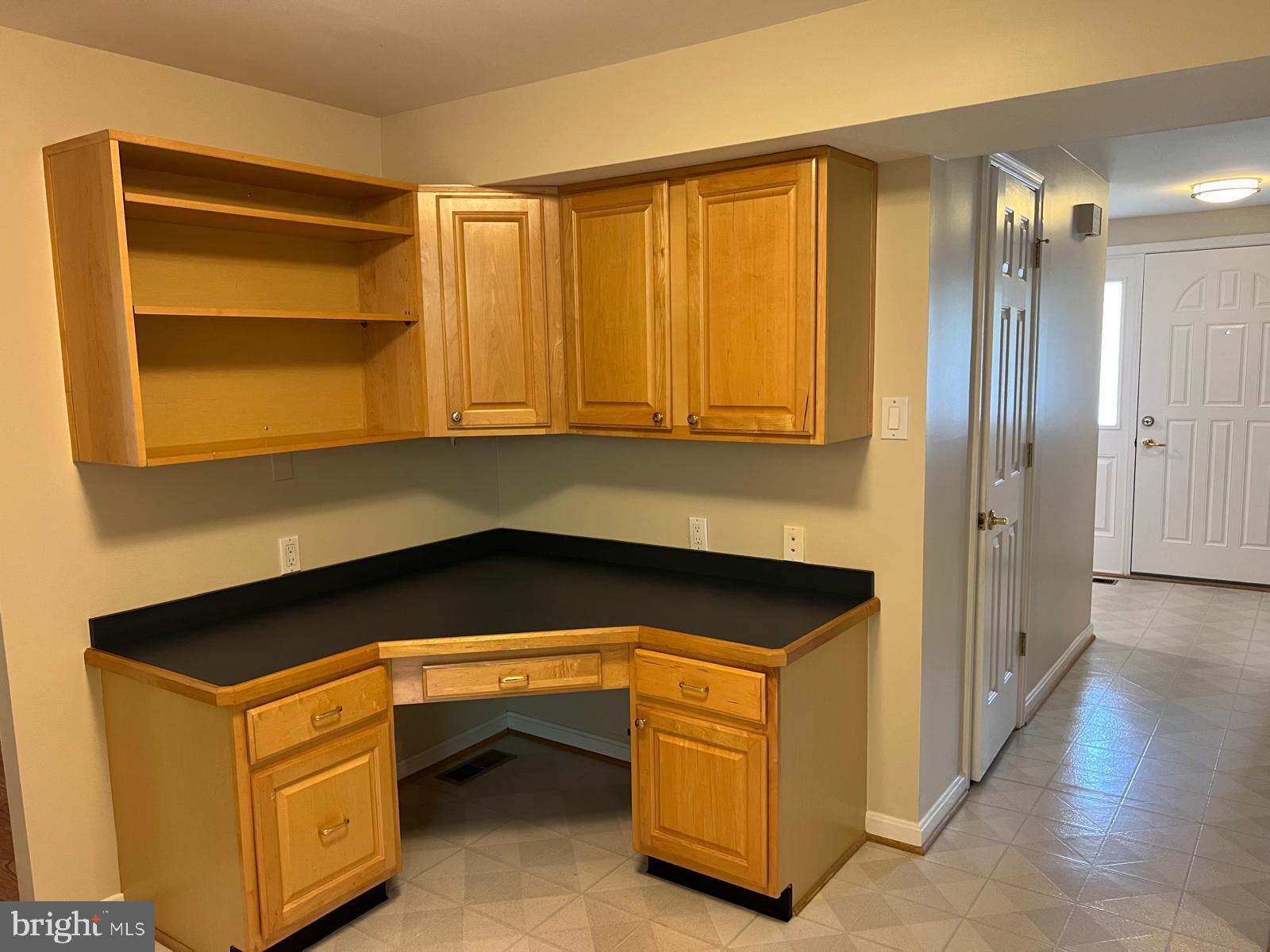 WOODBRIDGE VALLEY - Residential Lease