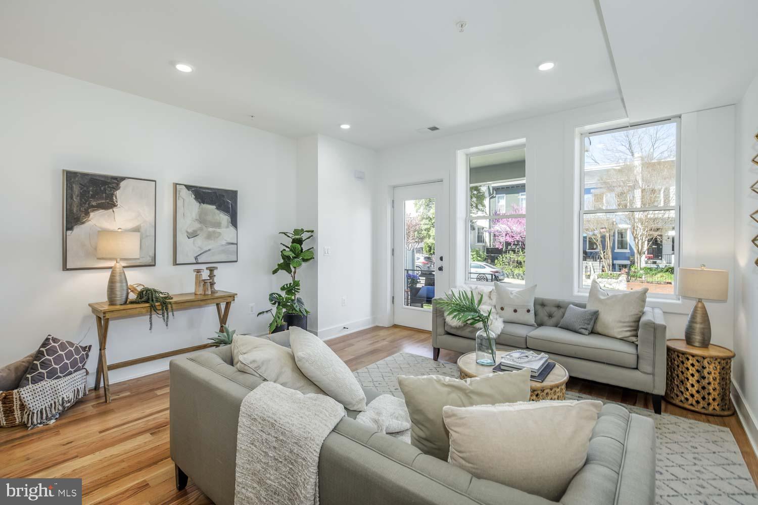 428 MANOR PLACE NW 2