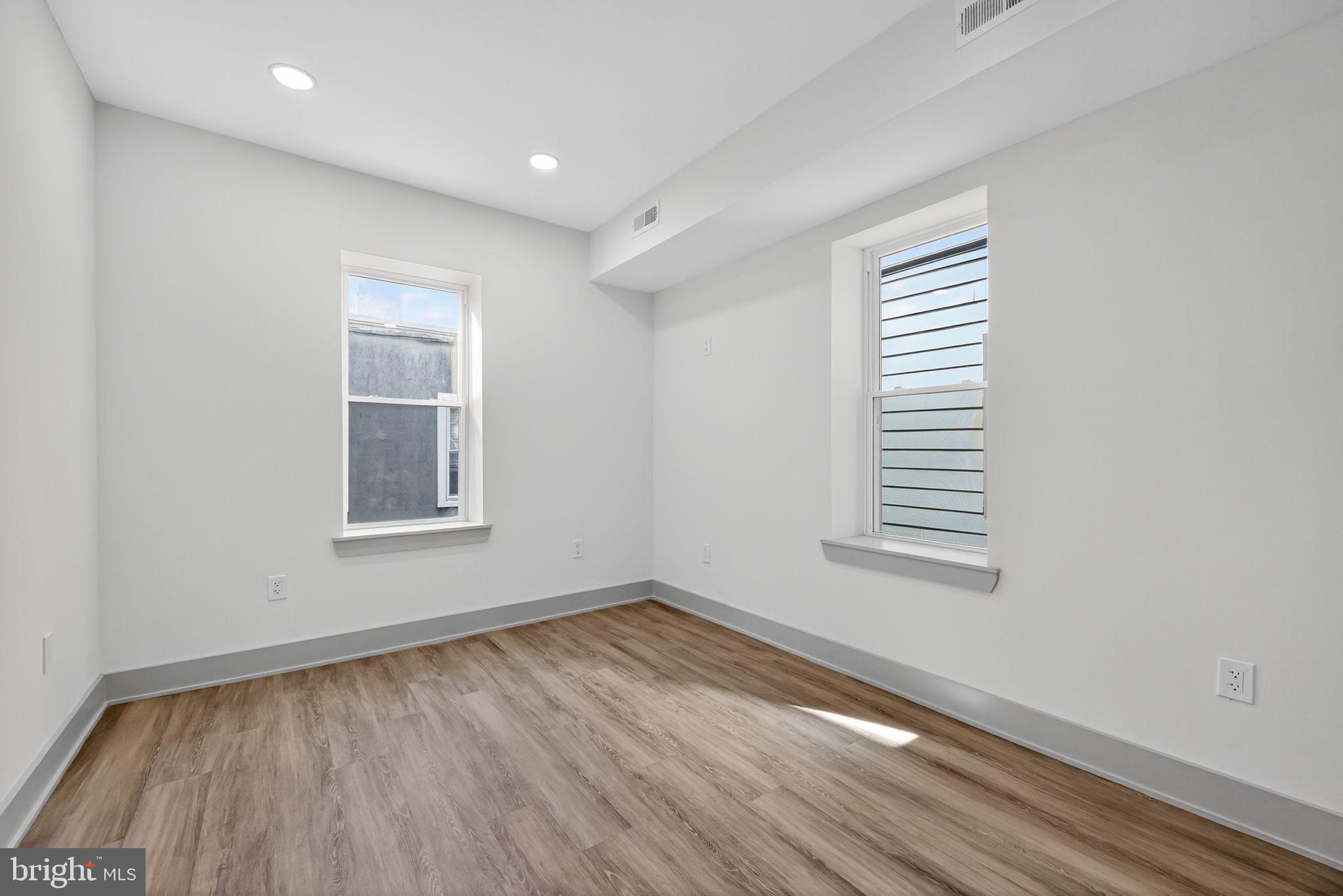 PASSYUNK SQUARE - Residential