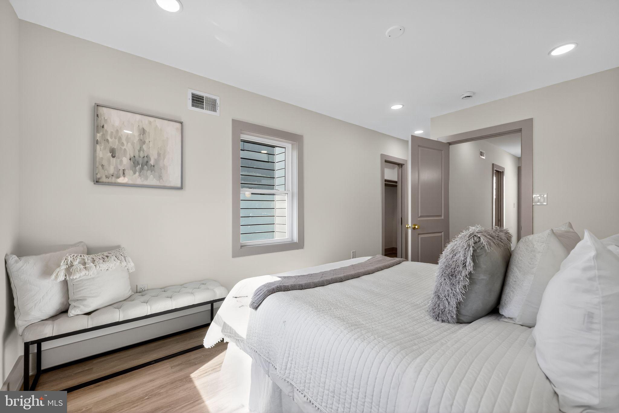 PASSYUNK SQUARE - Residential