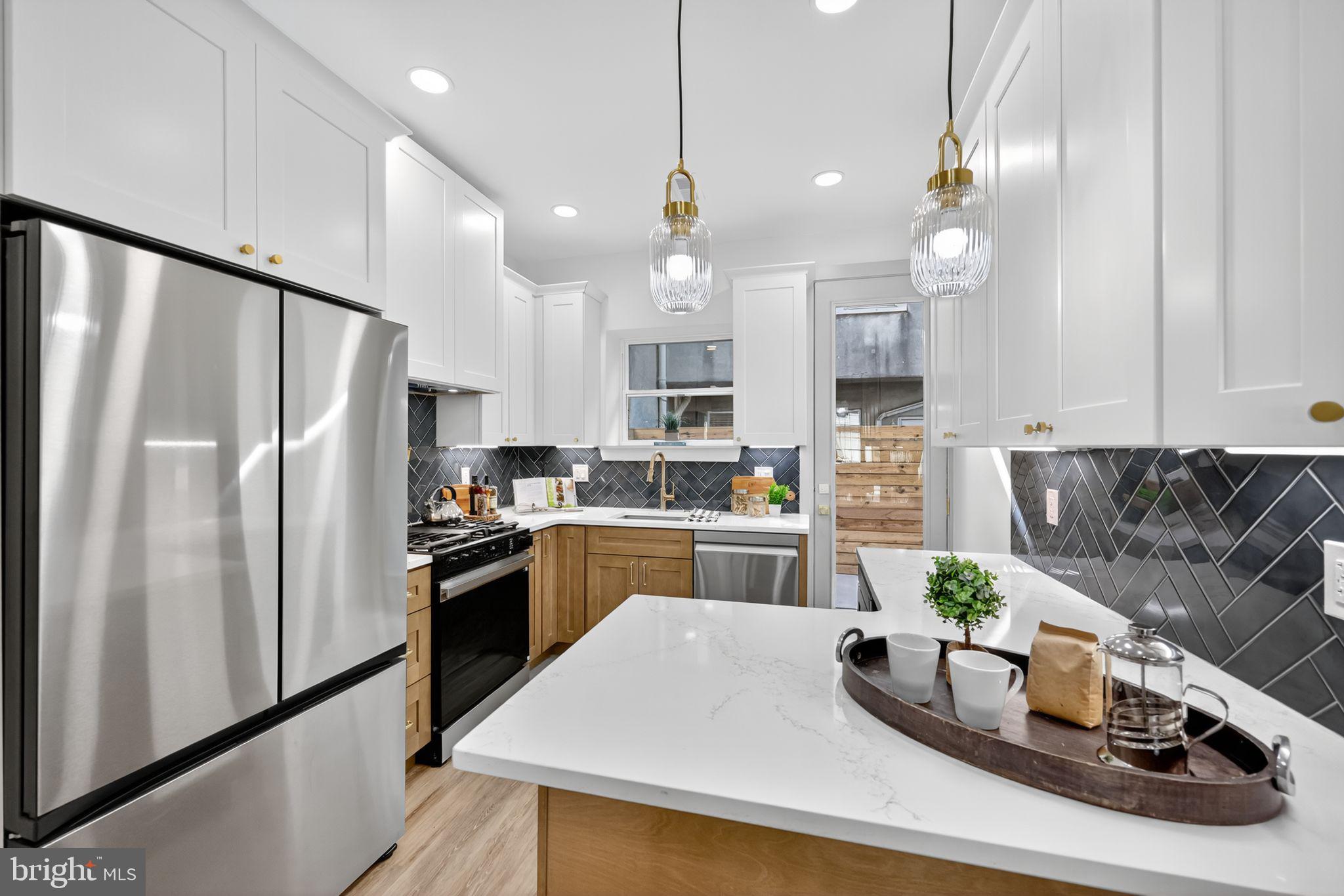 PASSYUNK SQUARE - Residential