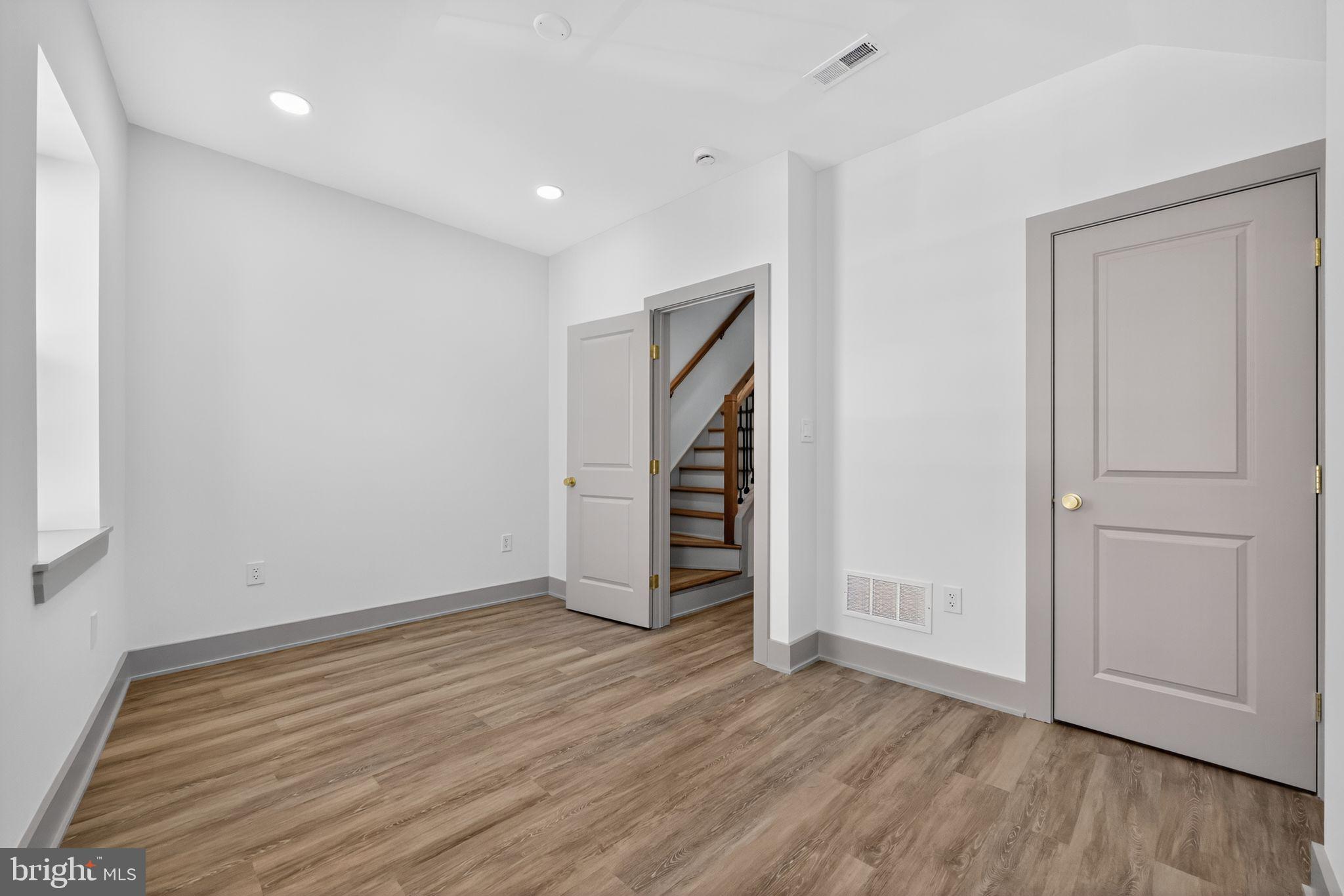 PASSYUNK SQUARE - Residential