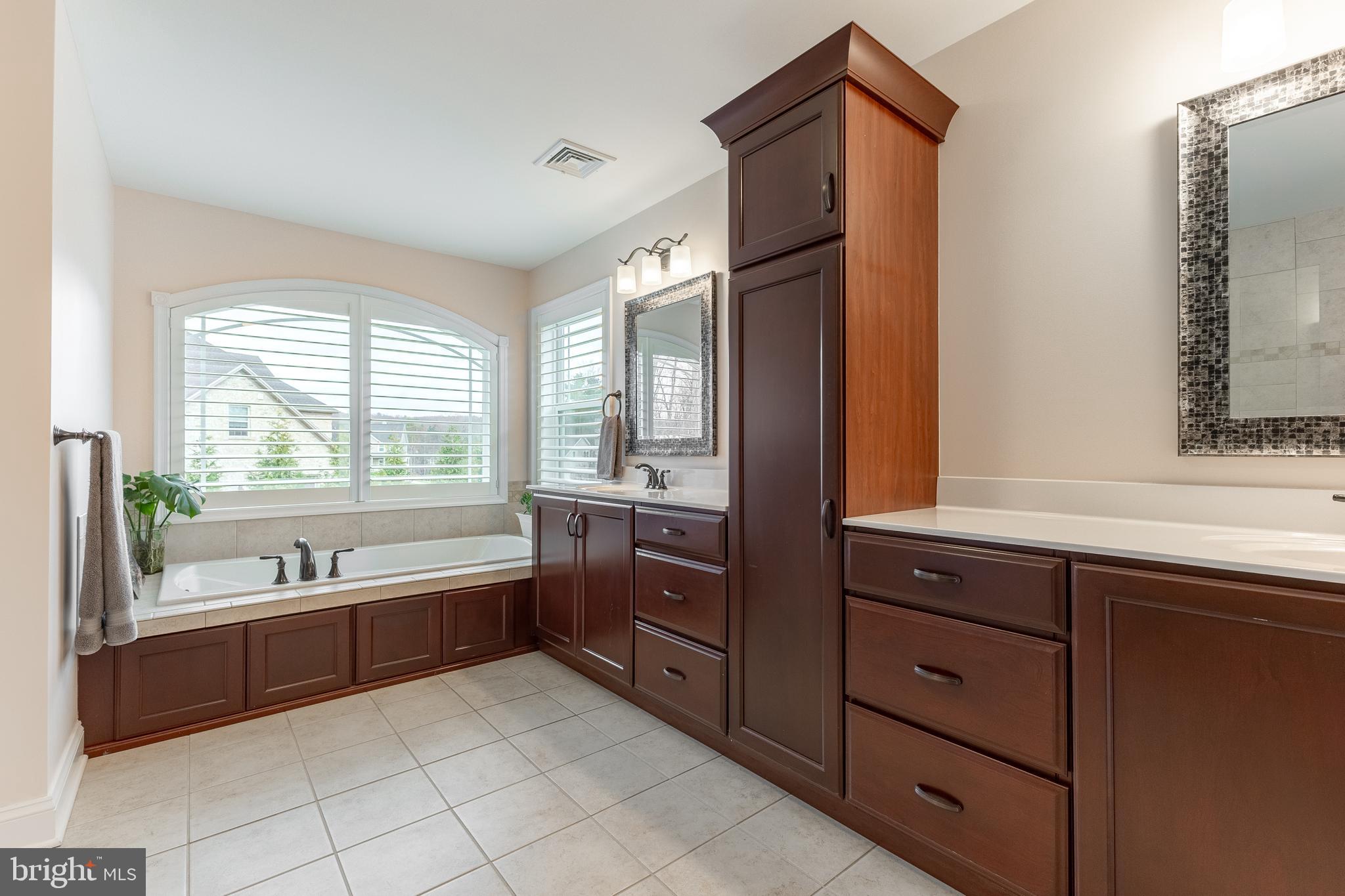 SAYBROOK - Residential