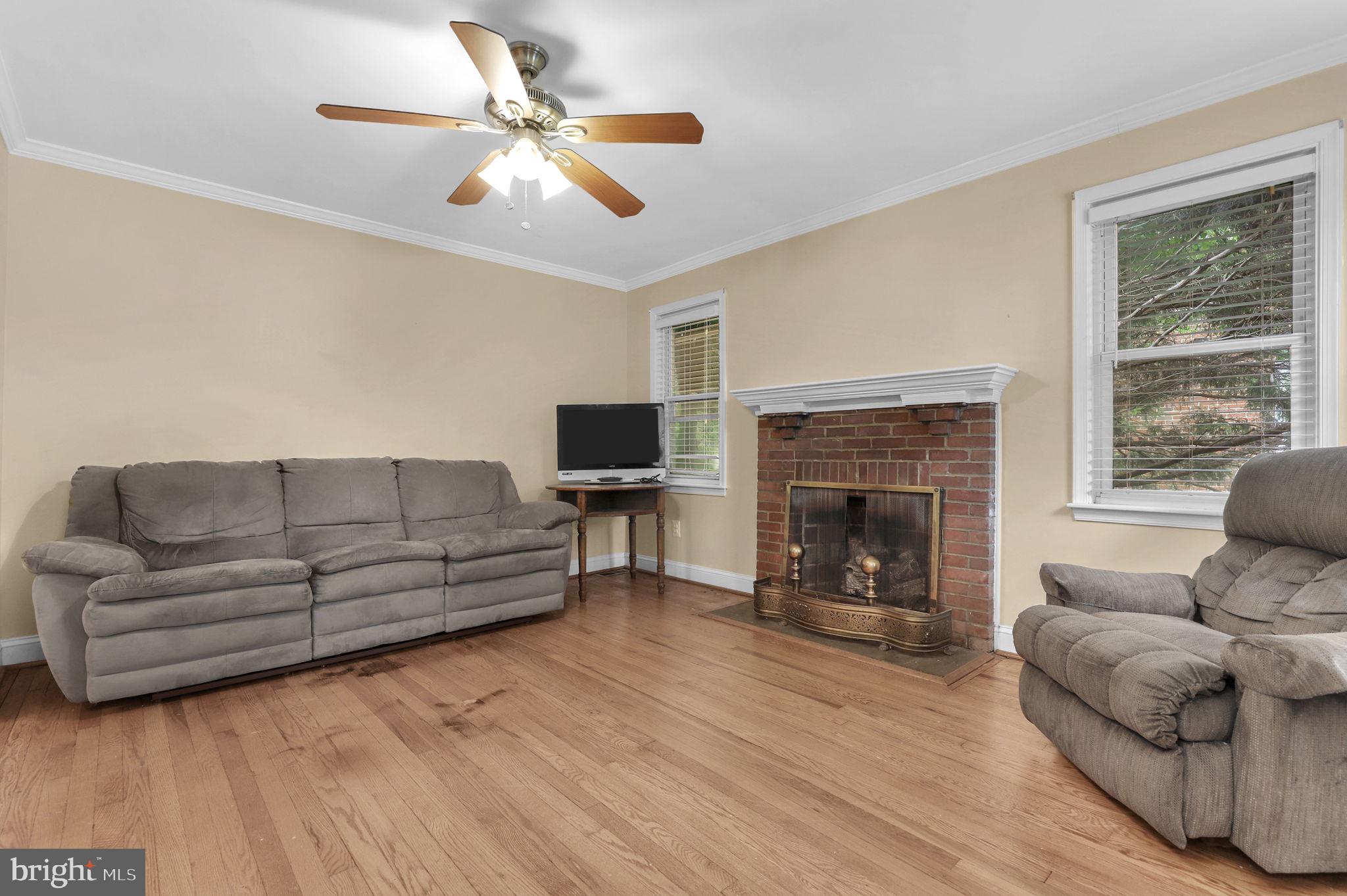 519 LEE PLACE