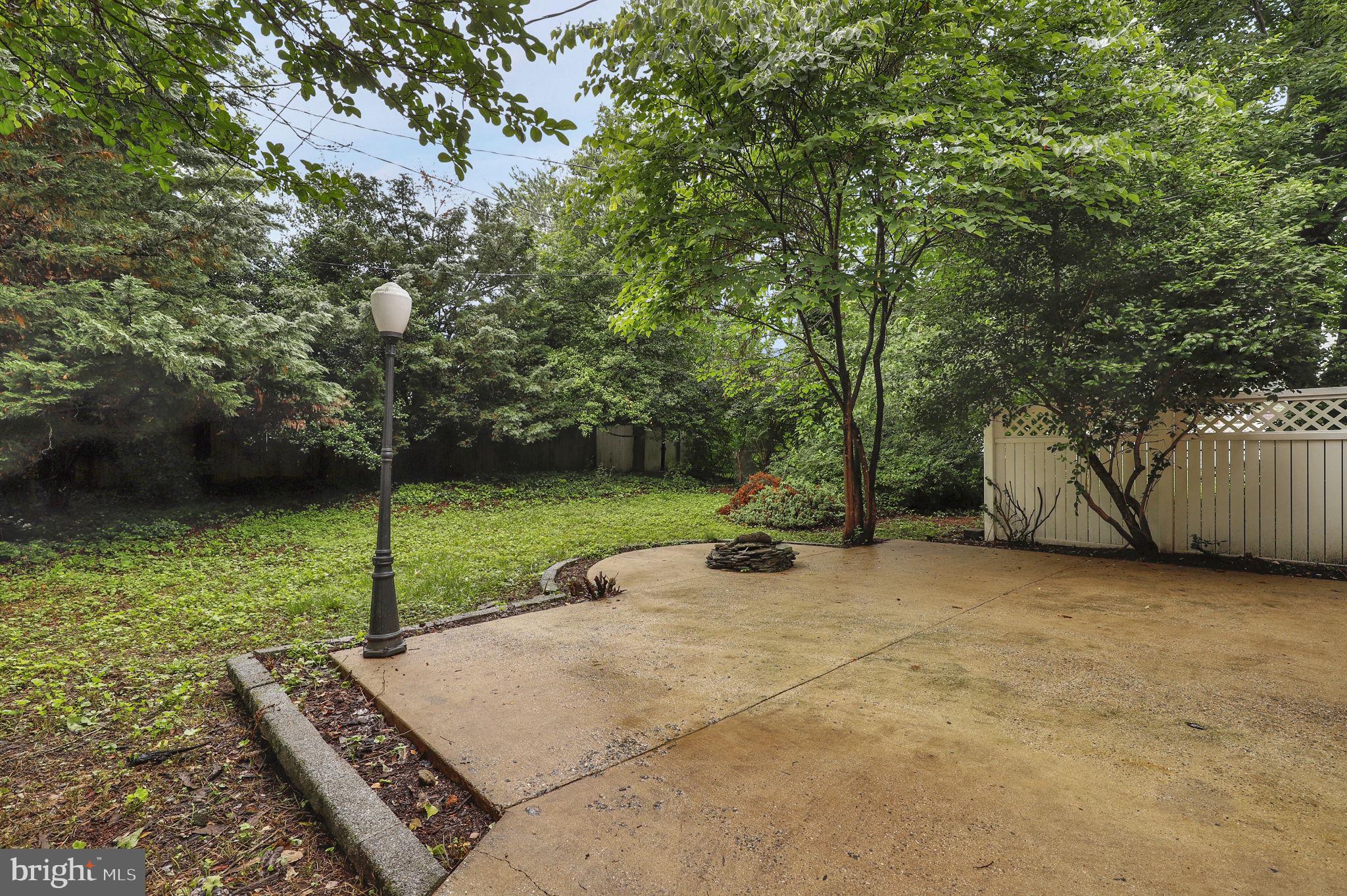 519 LEE PLACE