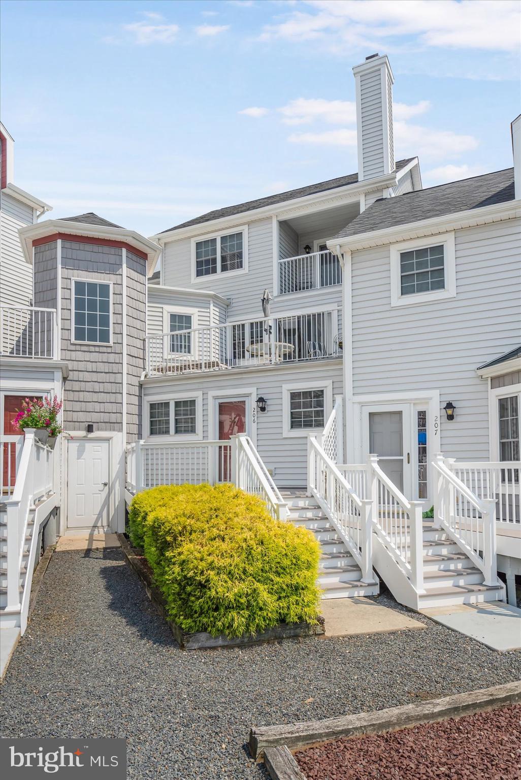 TOMES LANDING - Residential