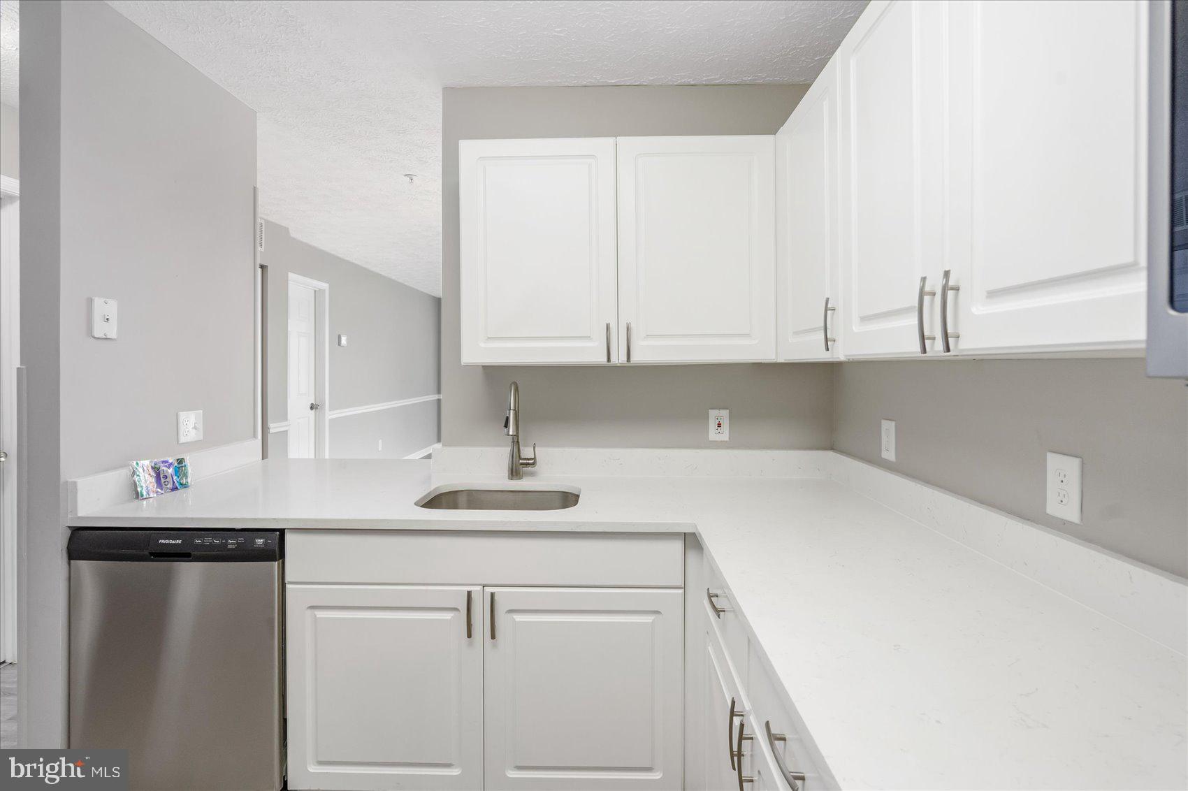 TOMES LANDING - Residential