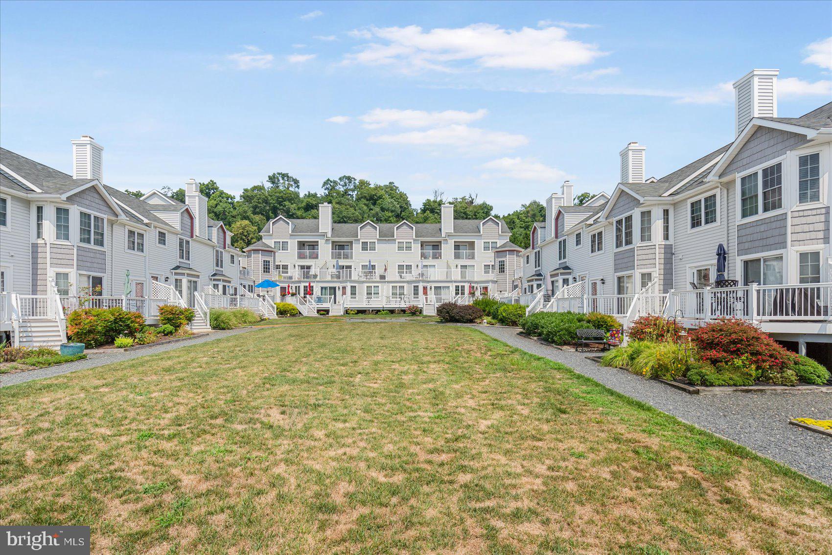 TOMES LANDING - Residential