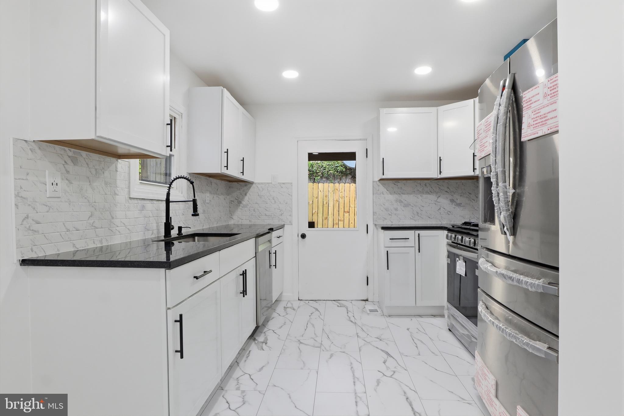 COLUMBIA - Residential