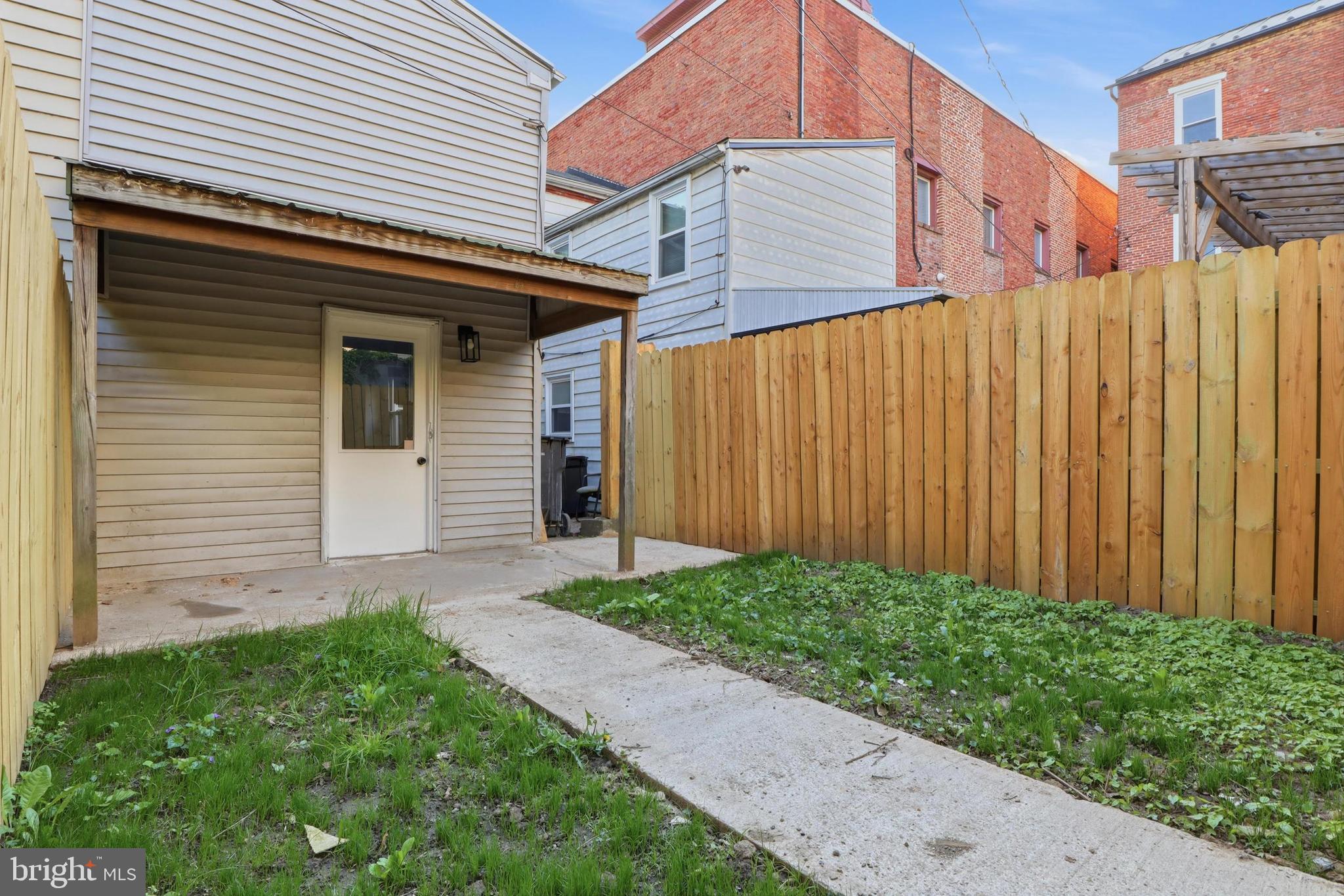 COLUMBIA - Residential