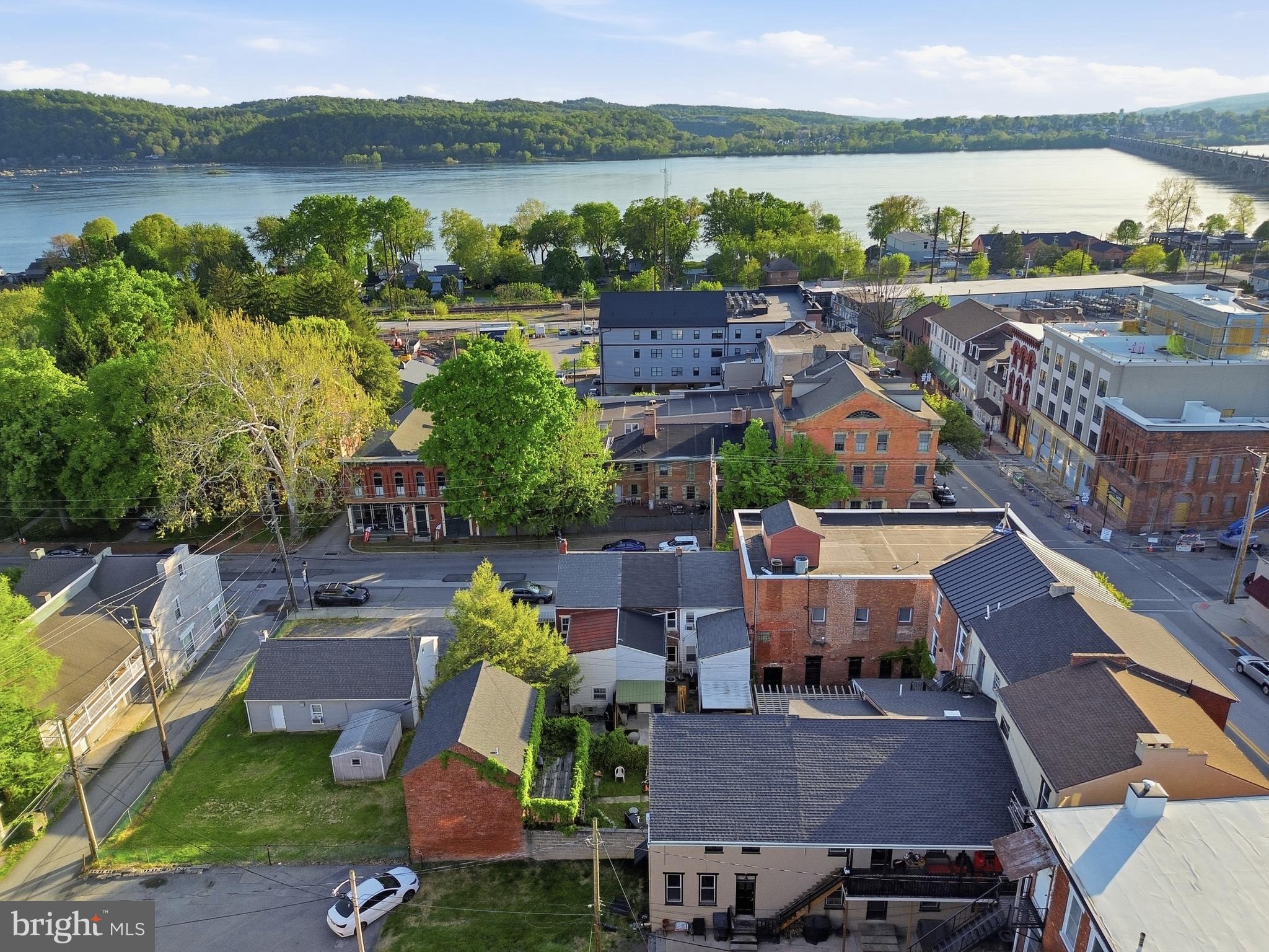 COLUMBIA - Residential