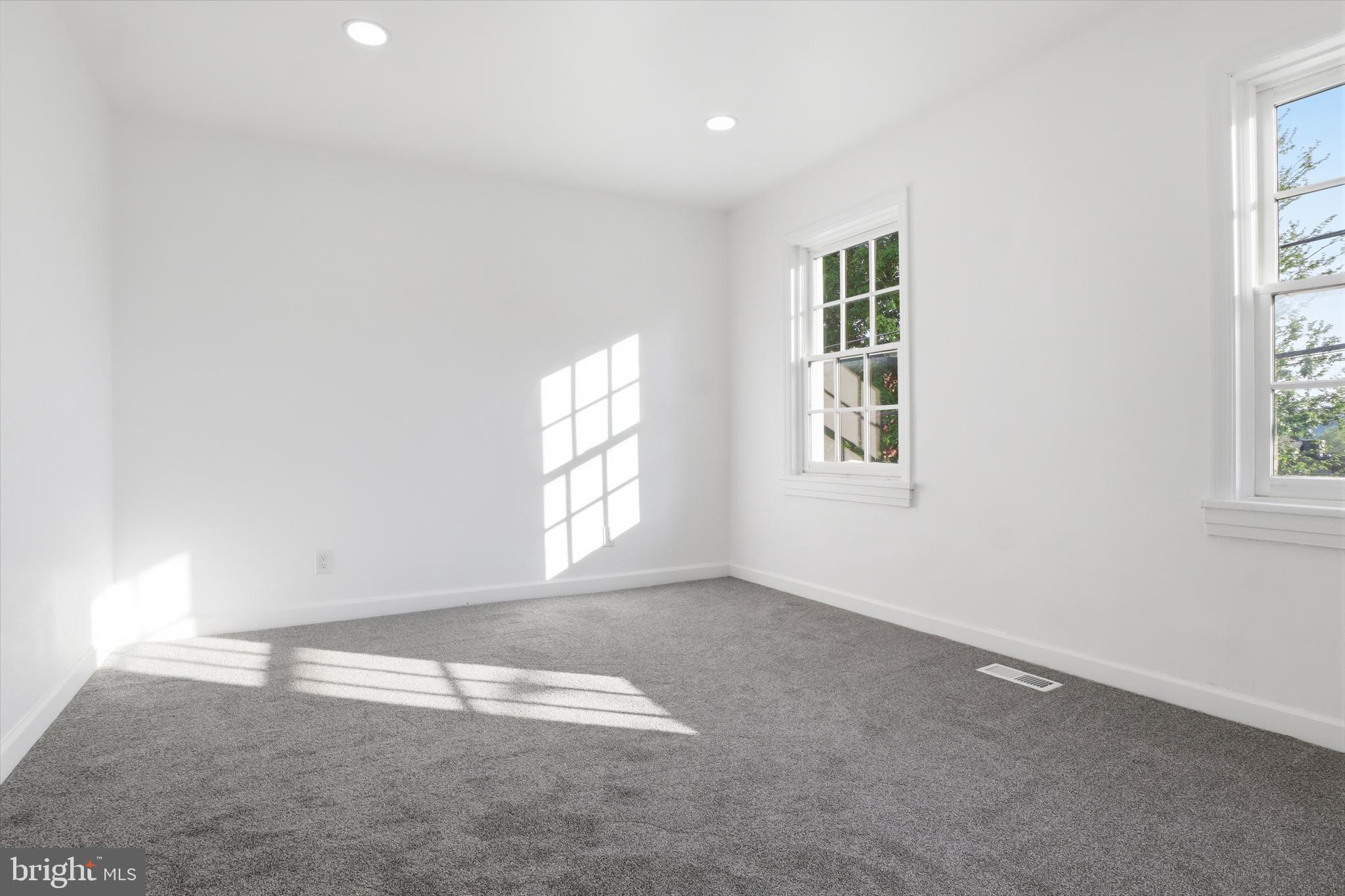 COLUMBIA - Residential