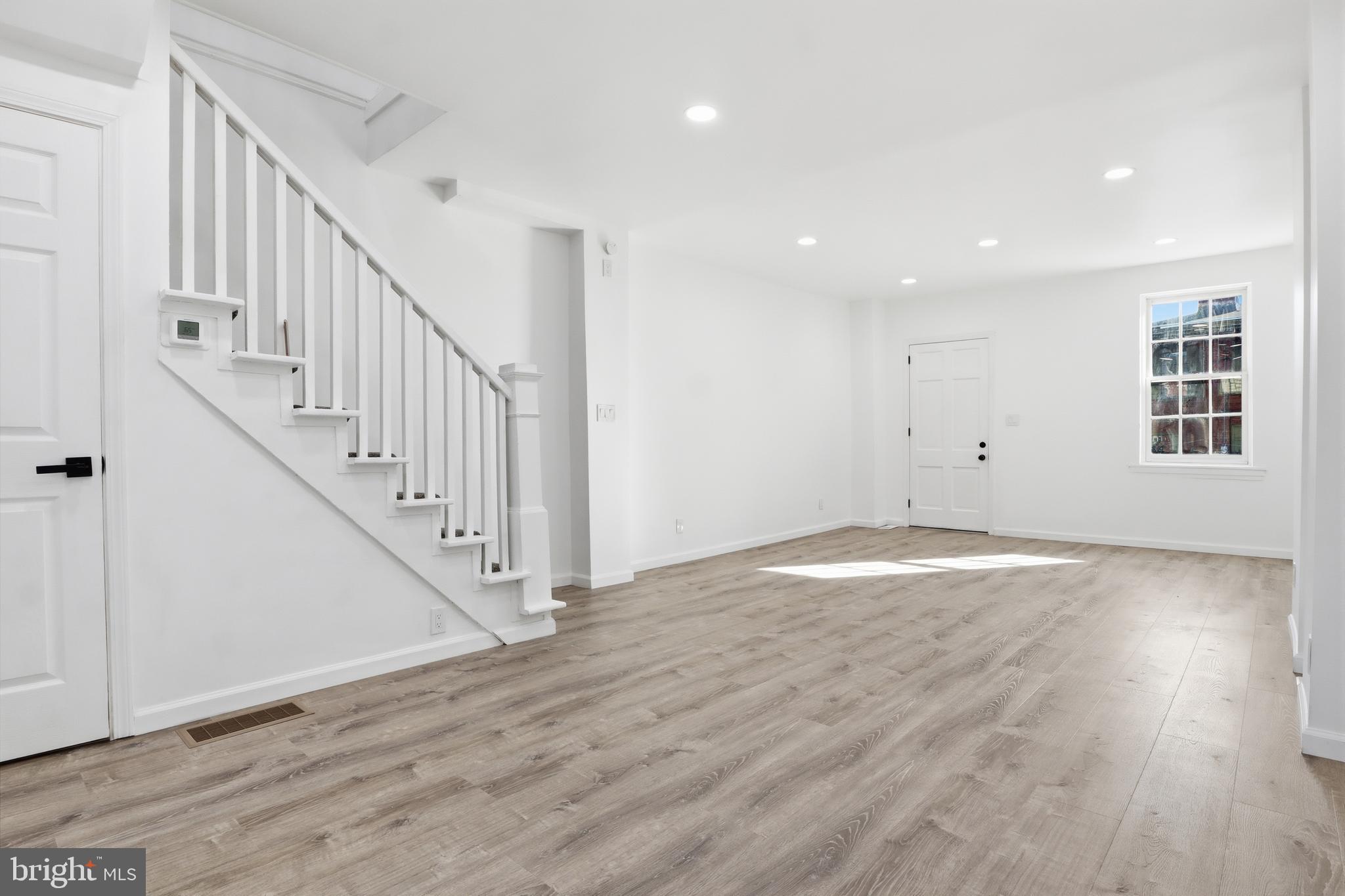 COLUMBIA - Residential