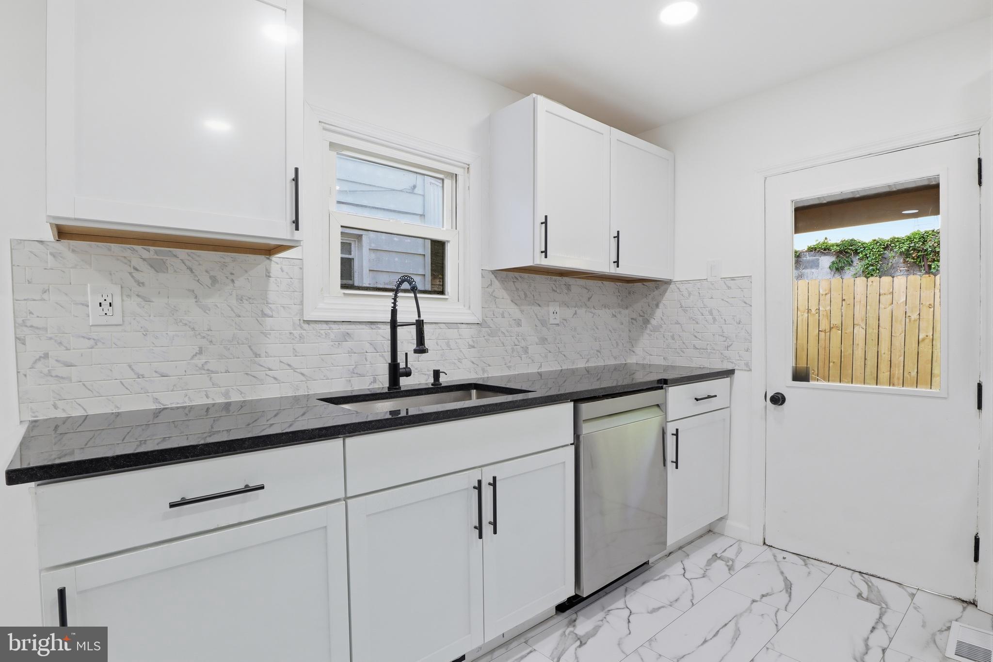 COLUMBIA - Residential