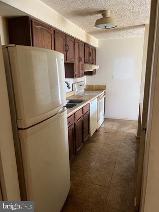 AMBERTOWNE - Residential