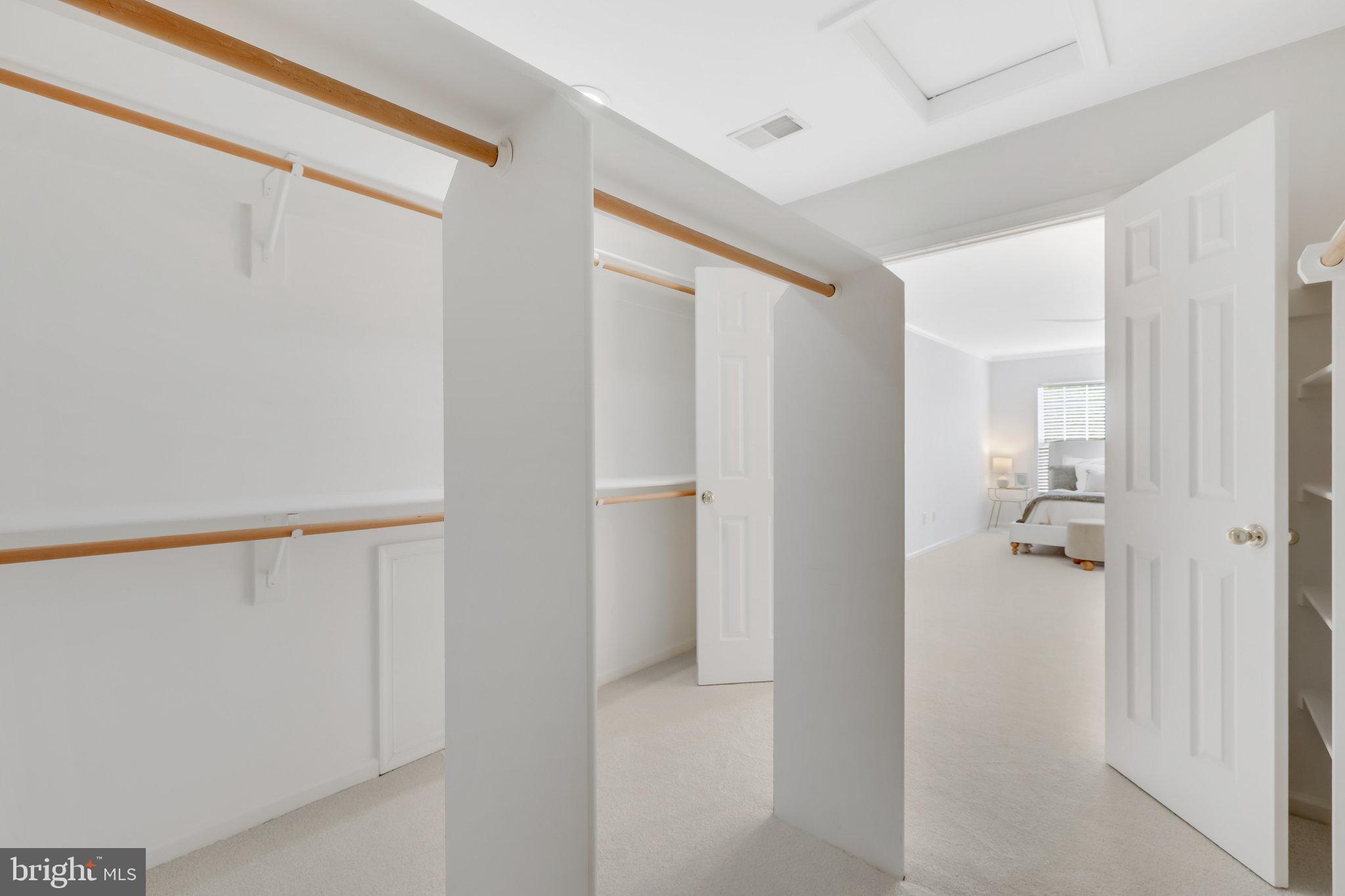 CINNAMON OAKS - Residential