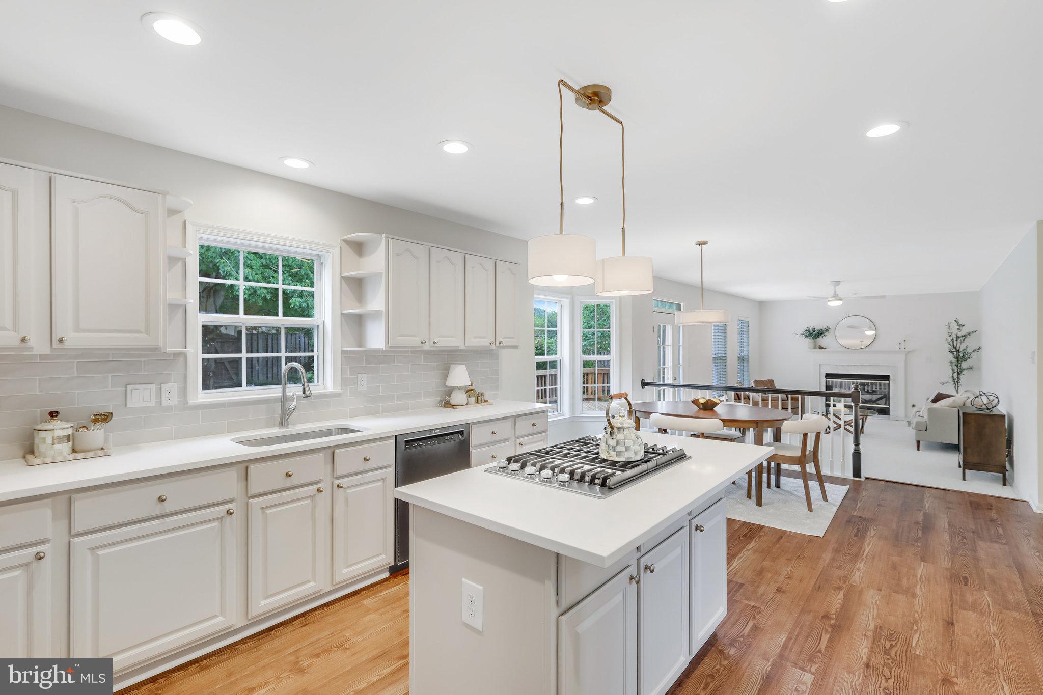 CINNAMON OAKS - Residential