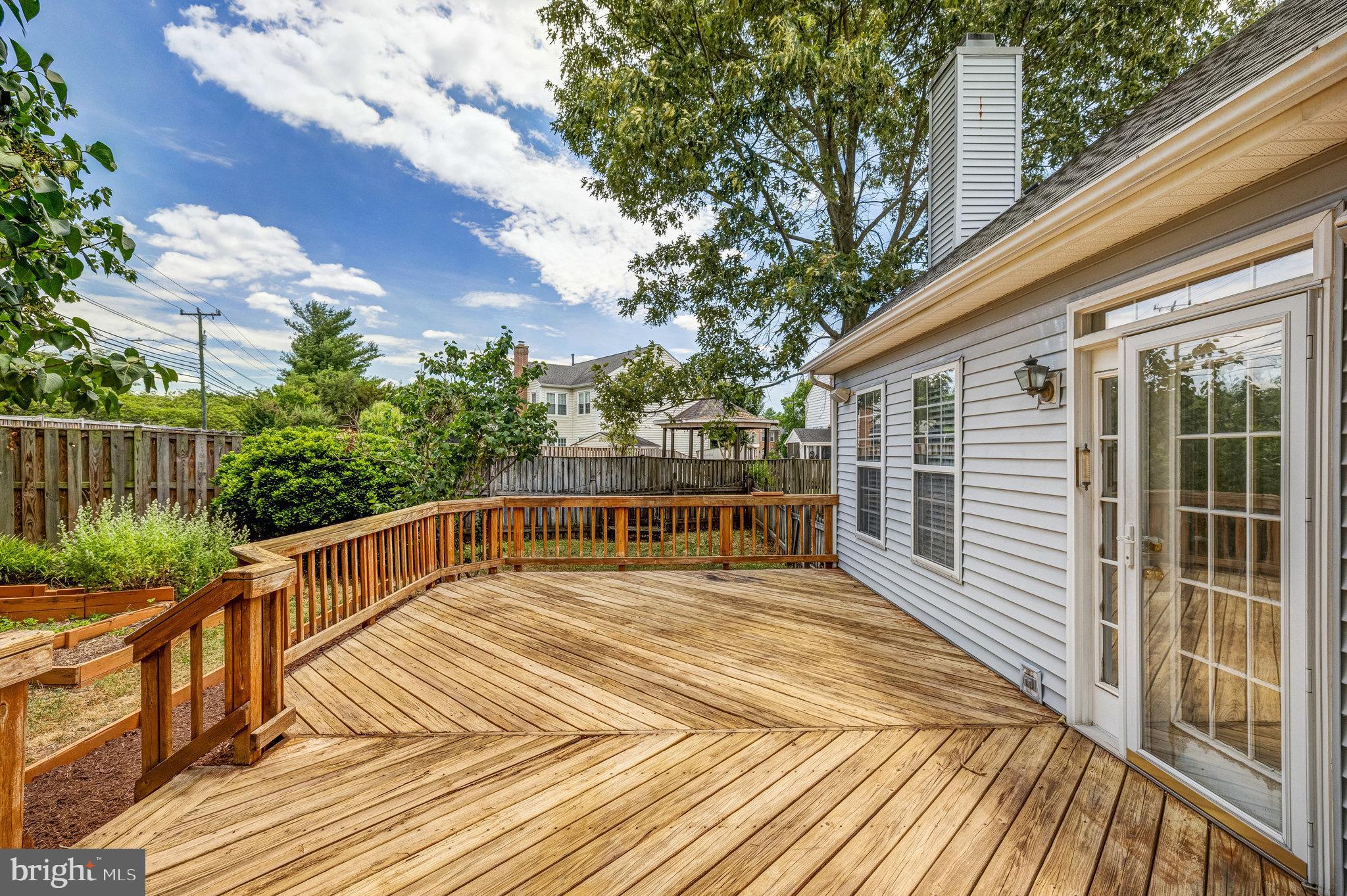 CINNAMON OAKS - Residential