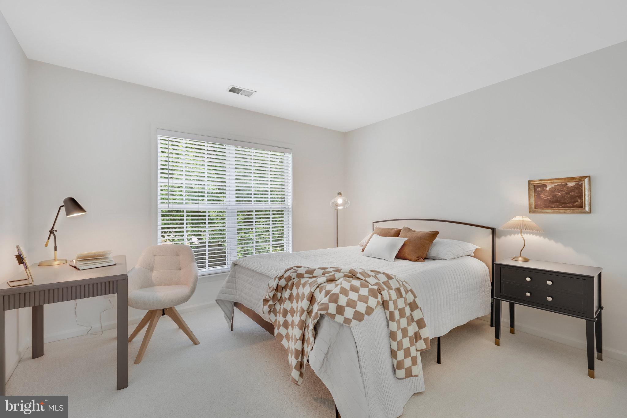 CINNAMON OAKS - Residential