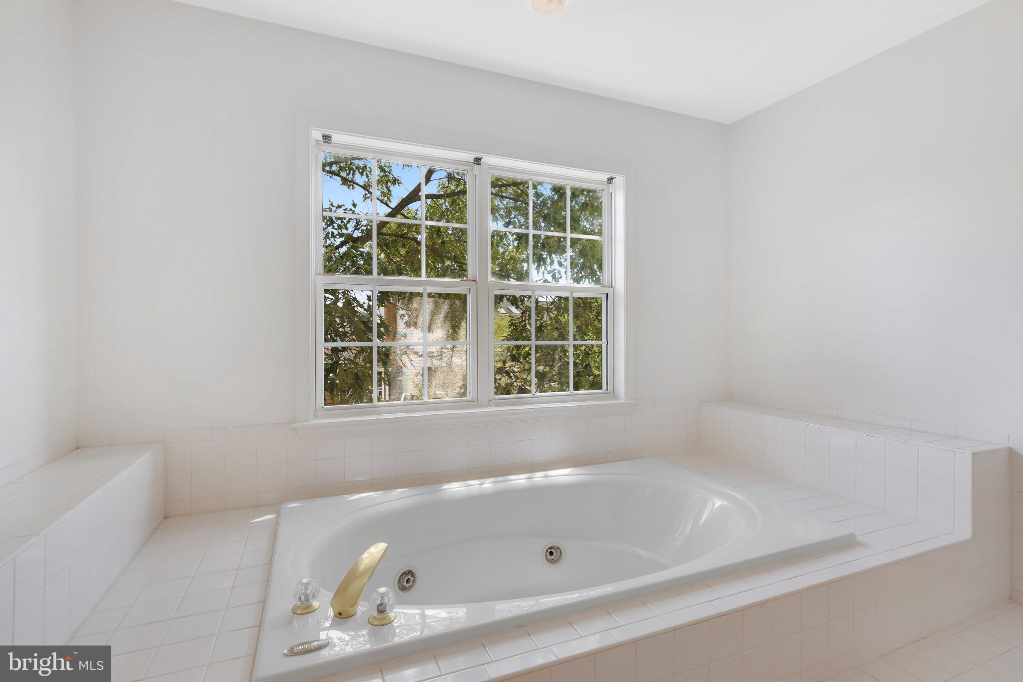 CINNAMON OAKS - Residential