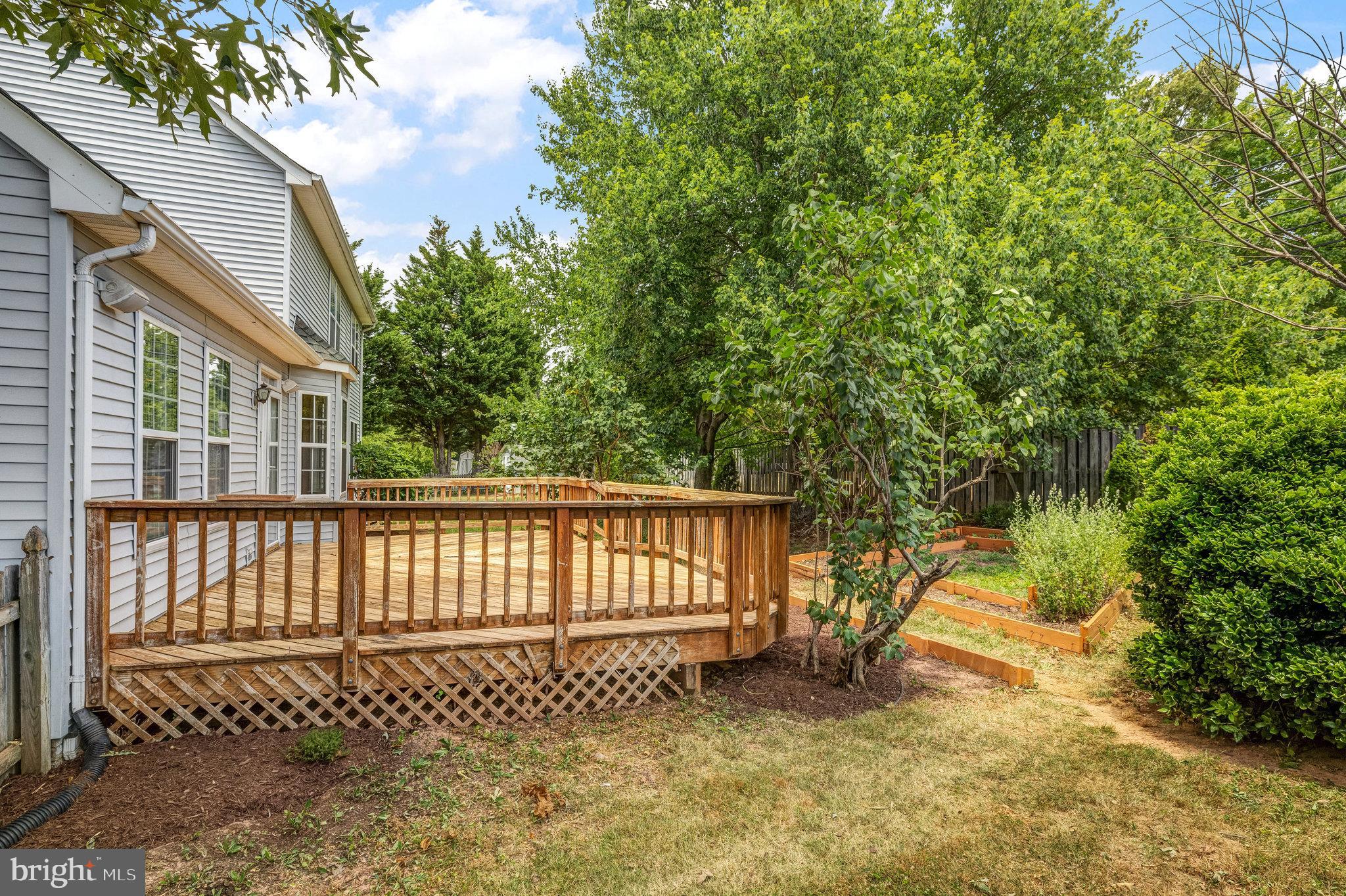 CINNAMON OAKS - Residential